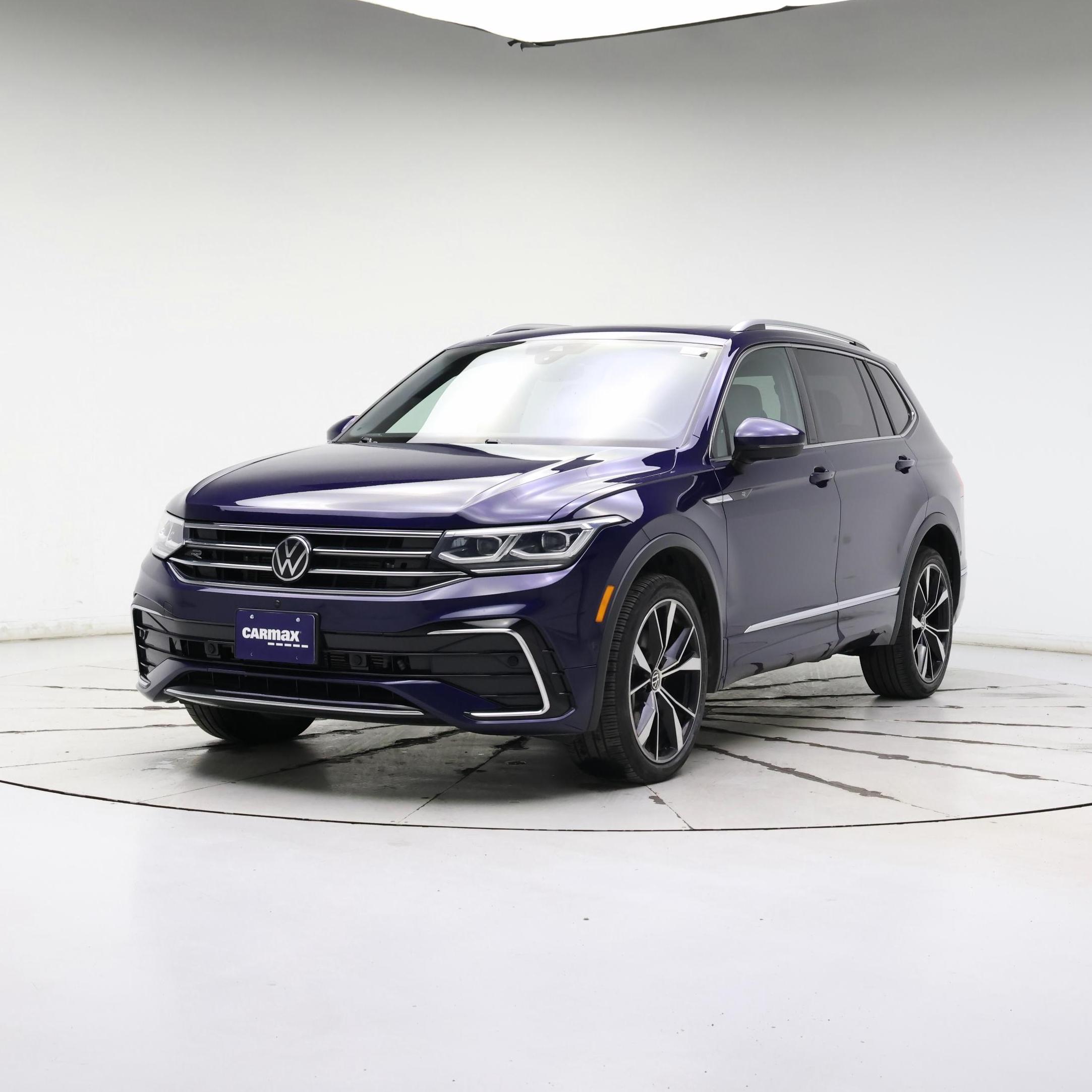 Thumbnail: 2022 Volkswagen Tiguan - 4