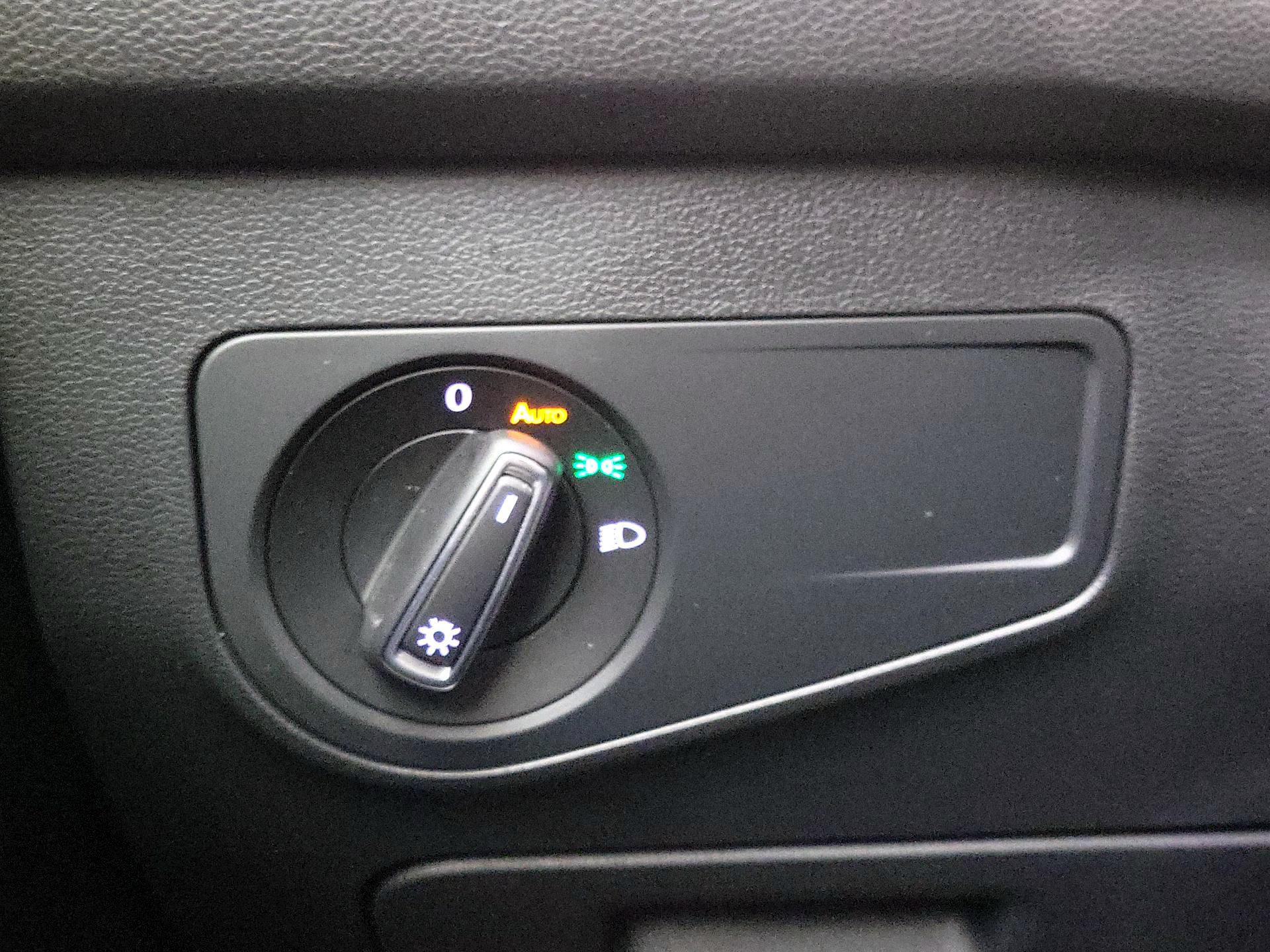 Thumbnail: 2022 Volkswagen Tiguan - 13