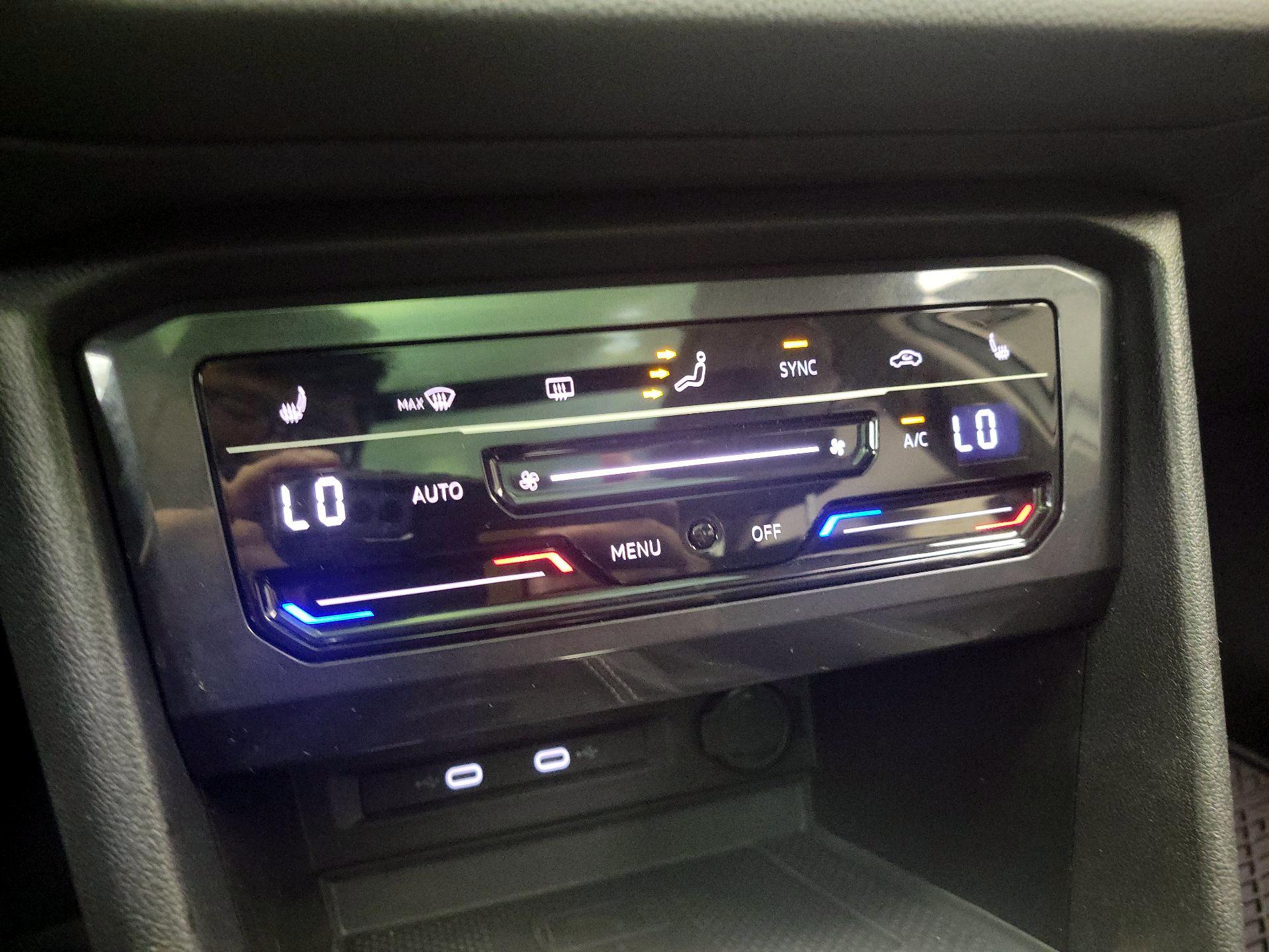 Thumbnail: 2022 Volkswagen Tiguan - 16