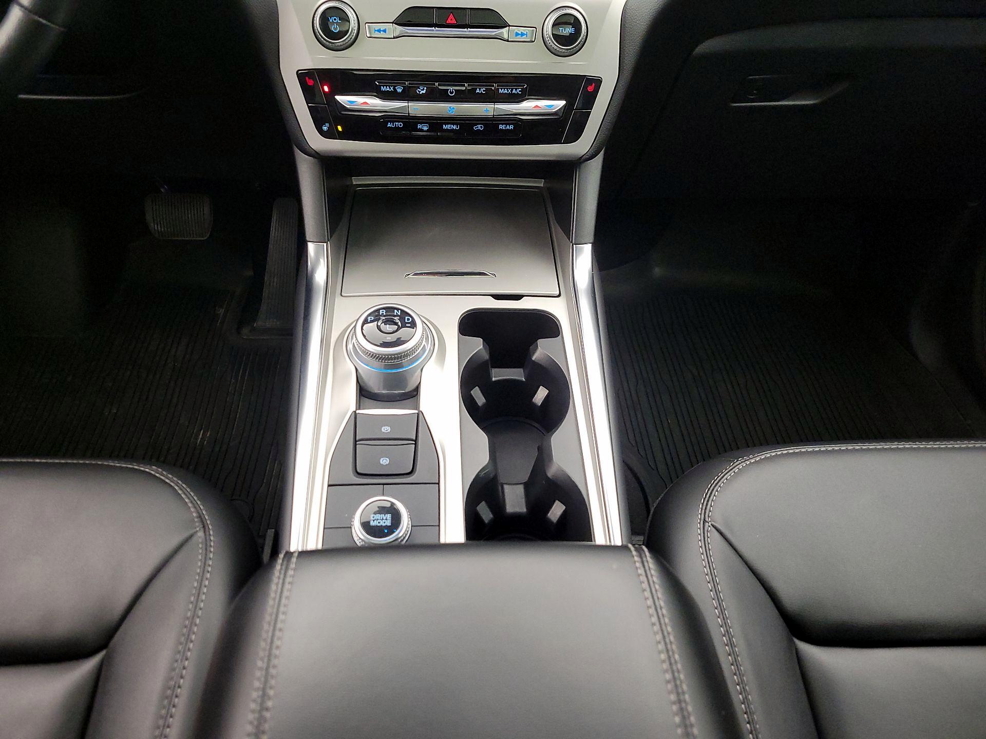 Thumbnail: 2022 Ford Explorer - 18