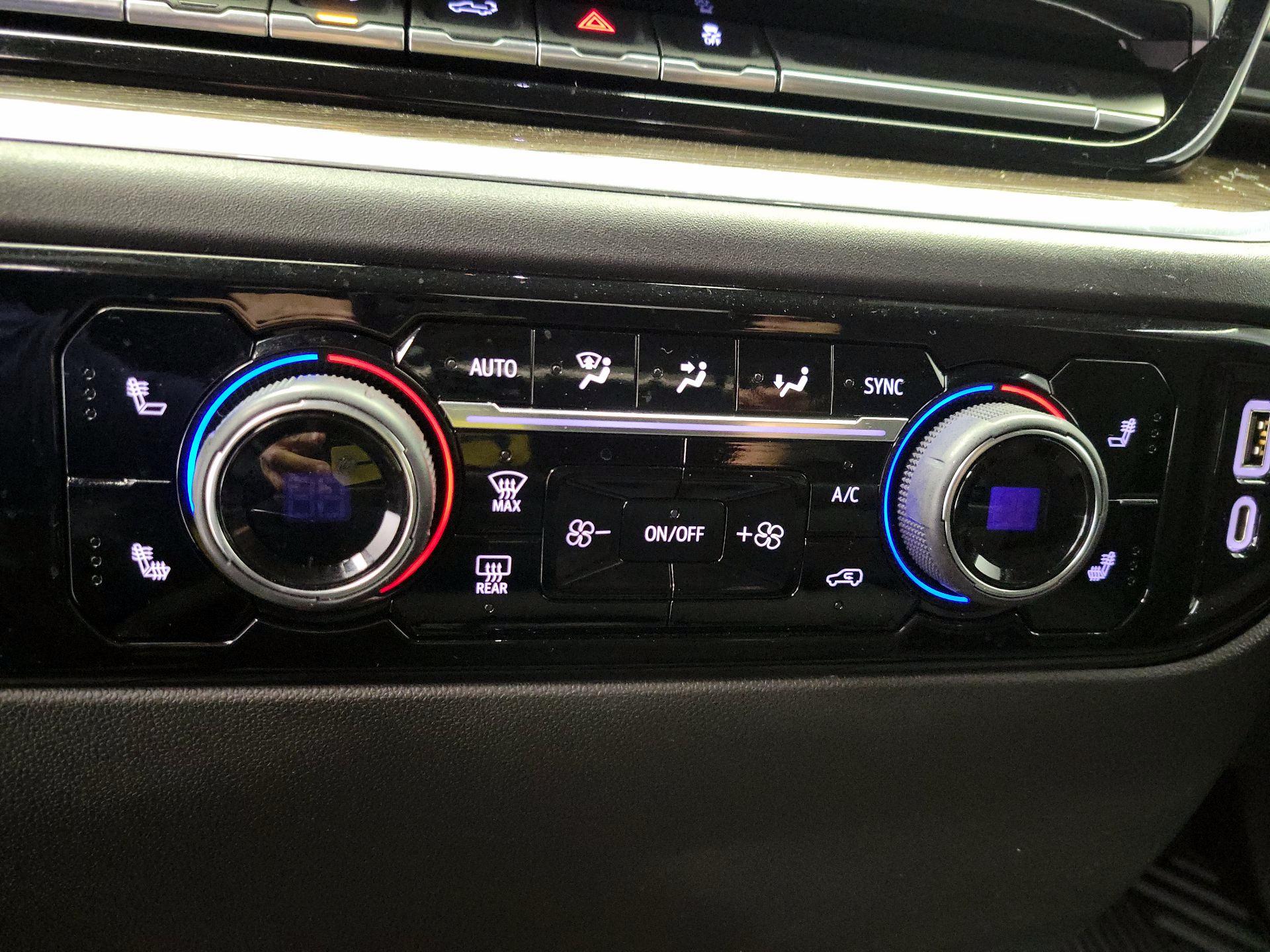 Thumbnail: 2022 Chevrolet Silverado 1500 - 17