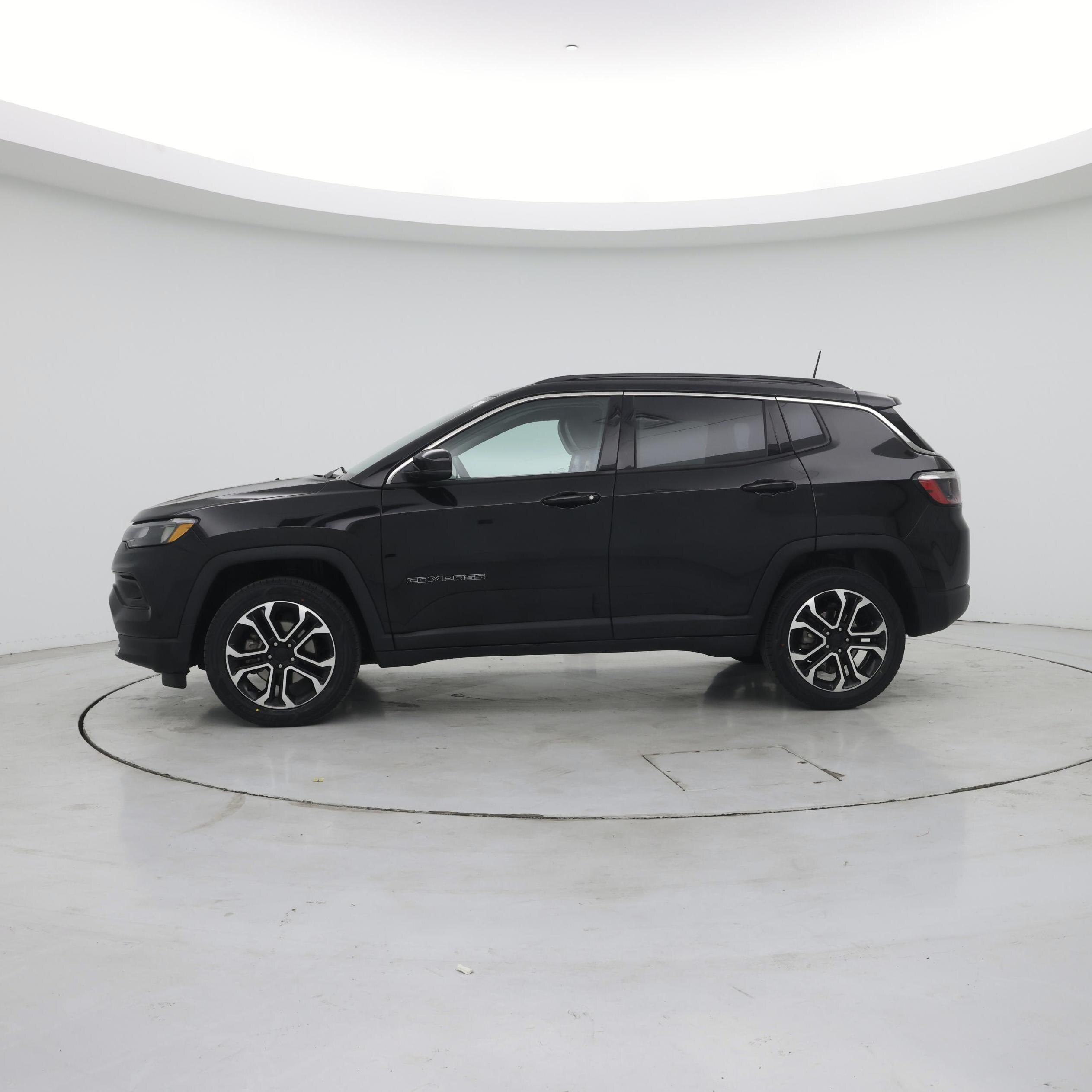 Thumbnail: 2022 Jeep Compass - 3