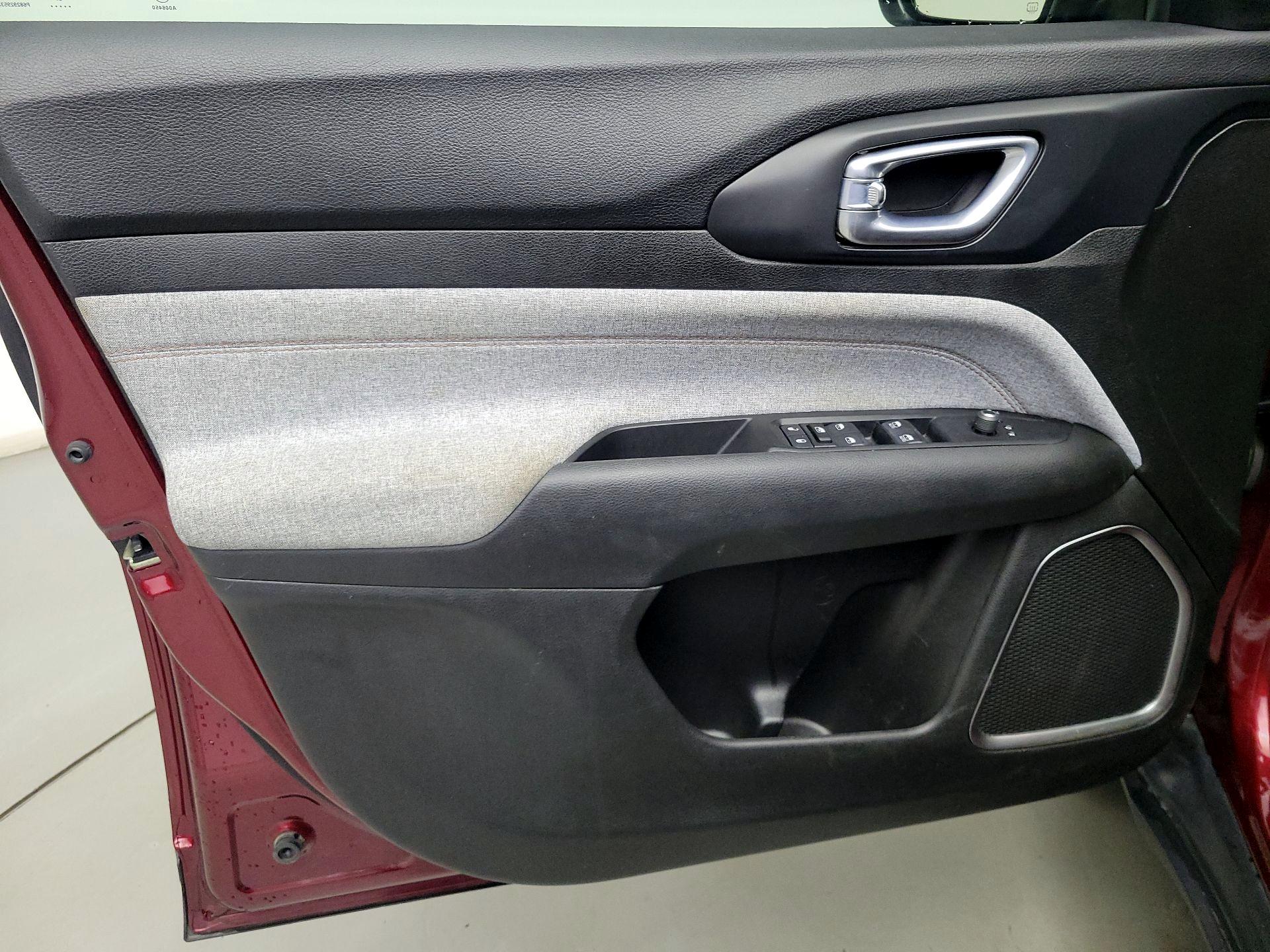 Thumbnail: 2022 Jeep Compass - 12