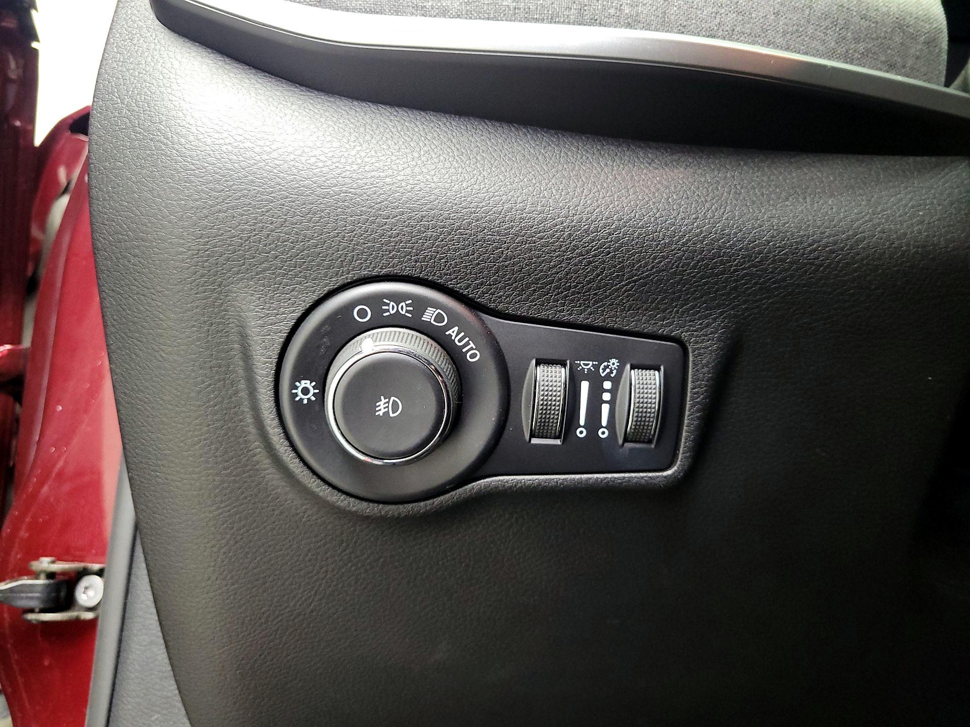 Thumbnail: 2022 Jeep Compass - 13