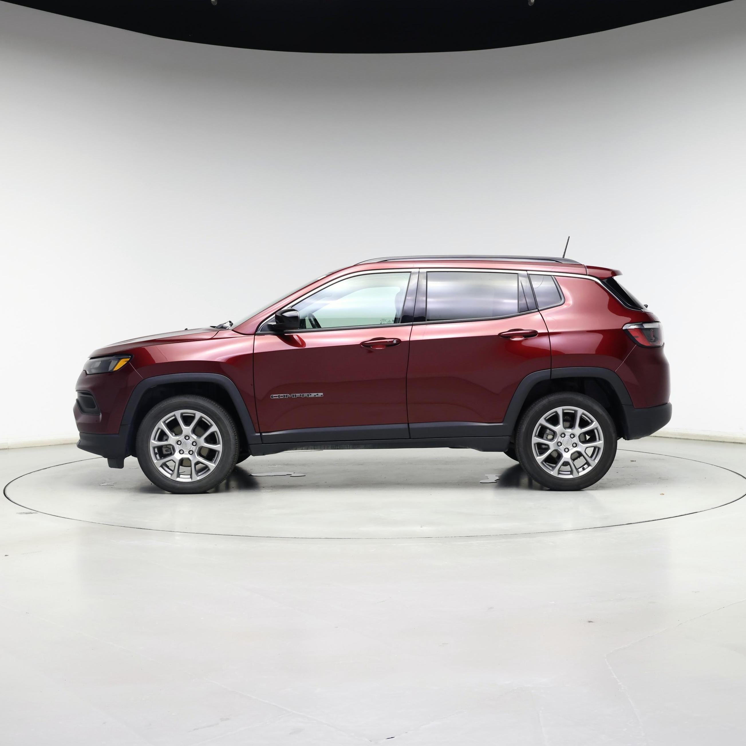 Thumbnail: 2022 Jeep Compass - 3