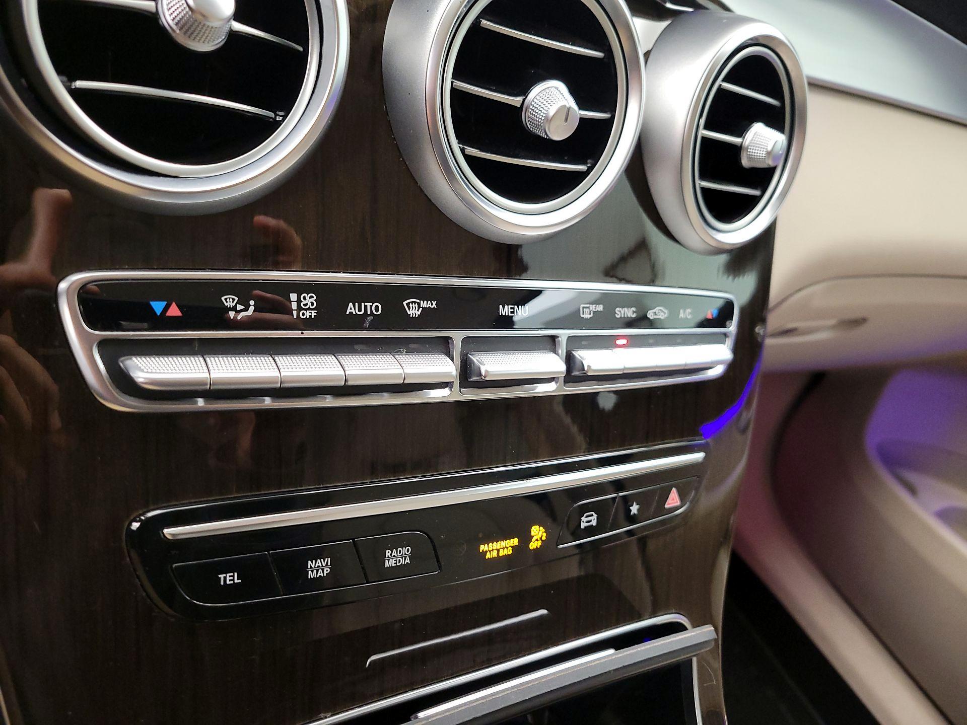 Thumbnail: 2021 Mercedes-Benz GLC - 16