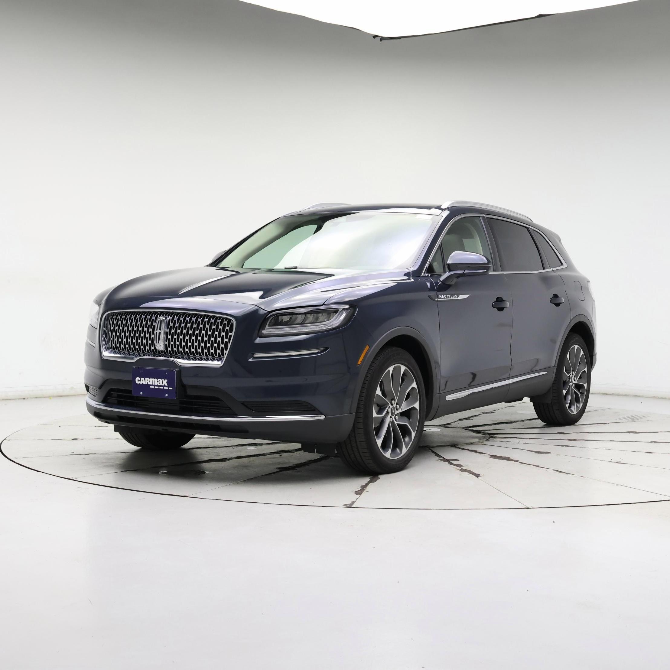 Thumbnail: 2023 Lincoln Nautilus - 4