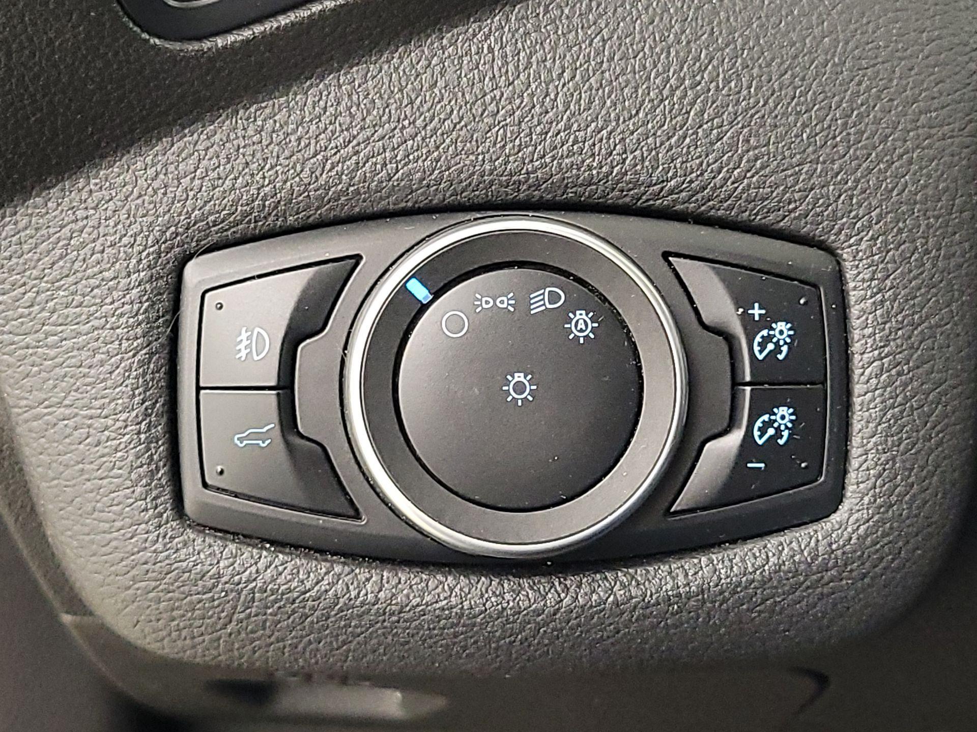 Thumbnail: 2017 Ford Escape - 13