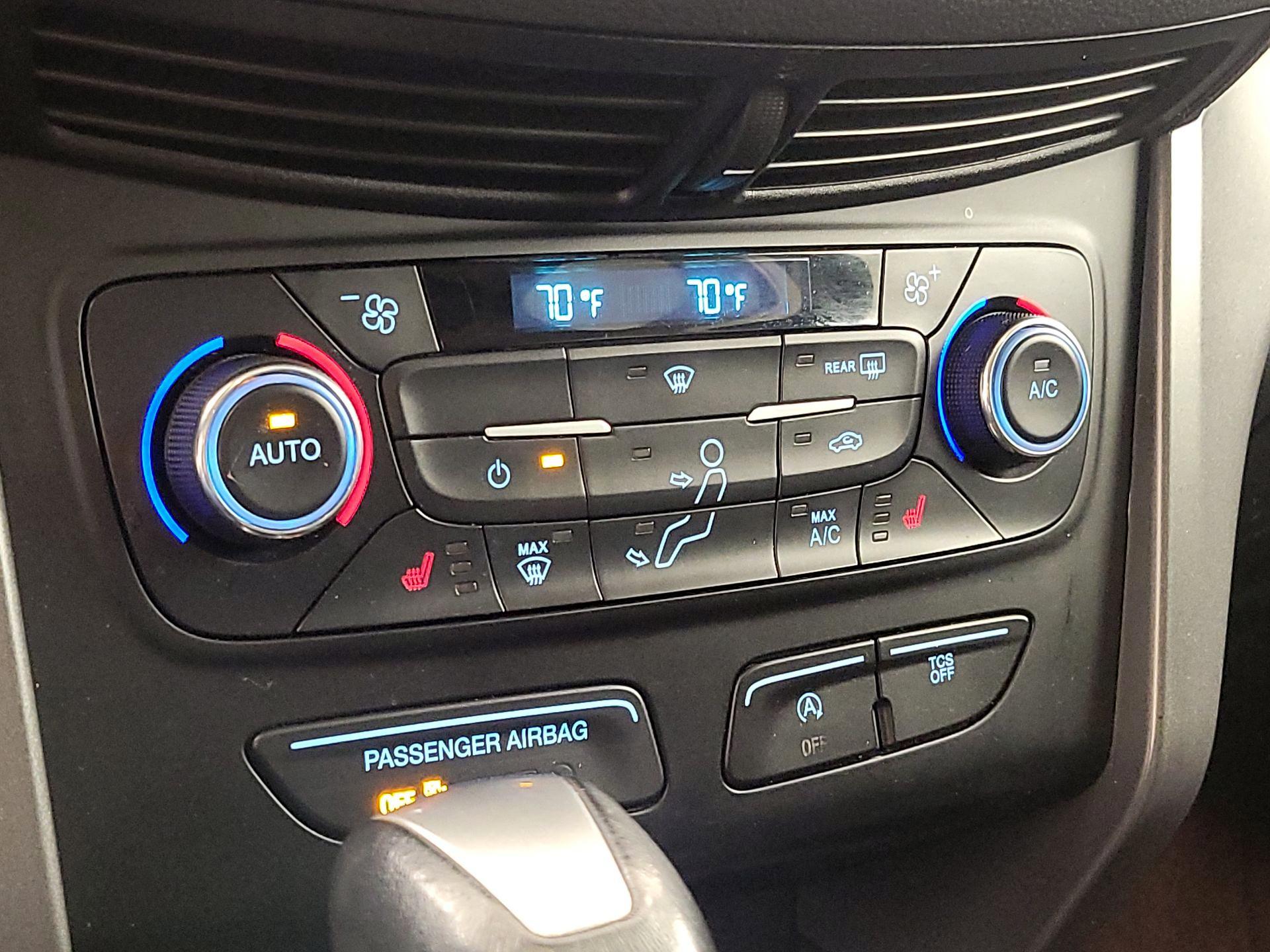 Thumbnail: 2017 Ford Escape - 16