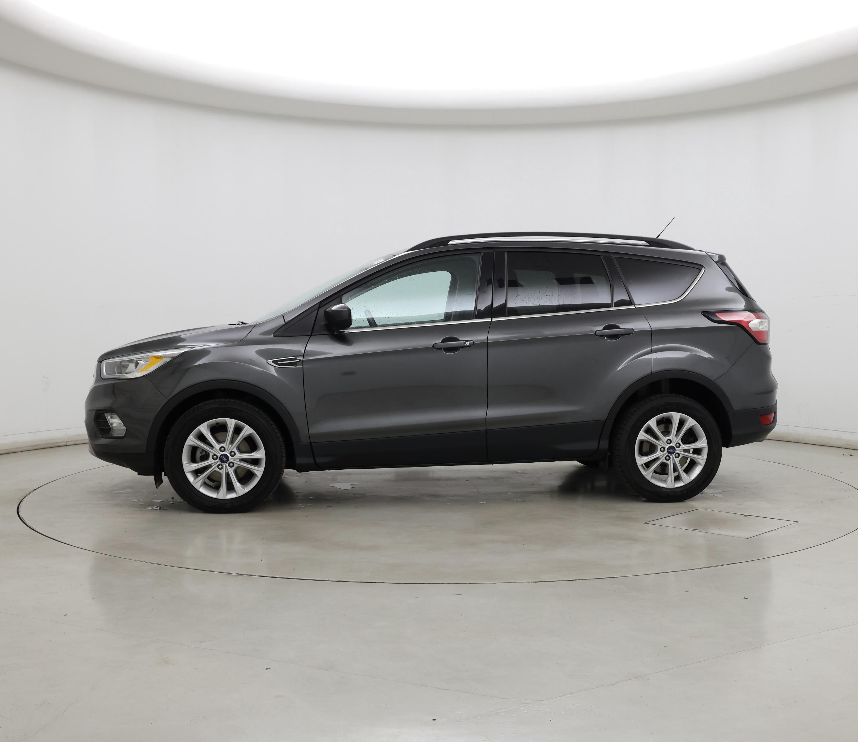 Thumbnail: 2017 Ford Escape - 3