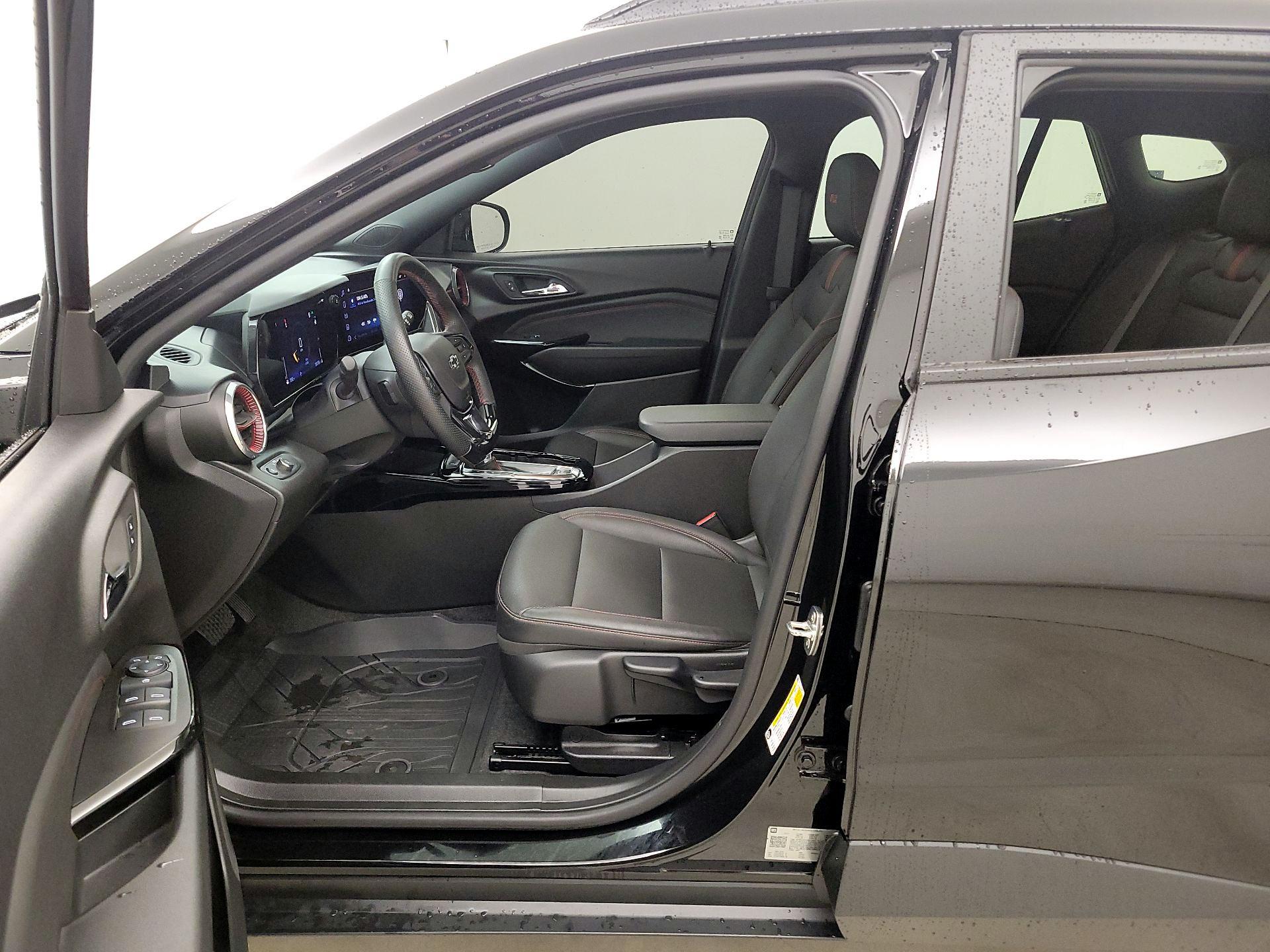 Thumbnail: 2024 Chevrolet Trax - 11