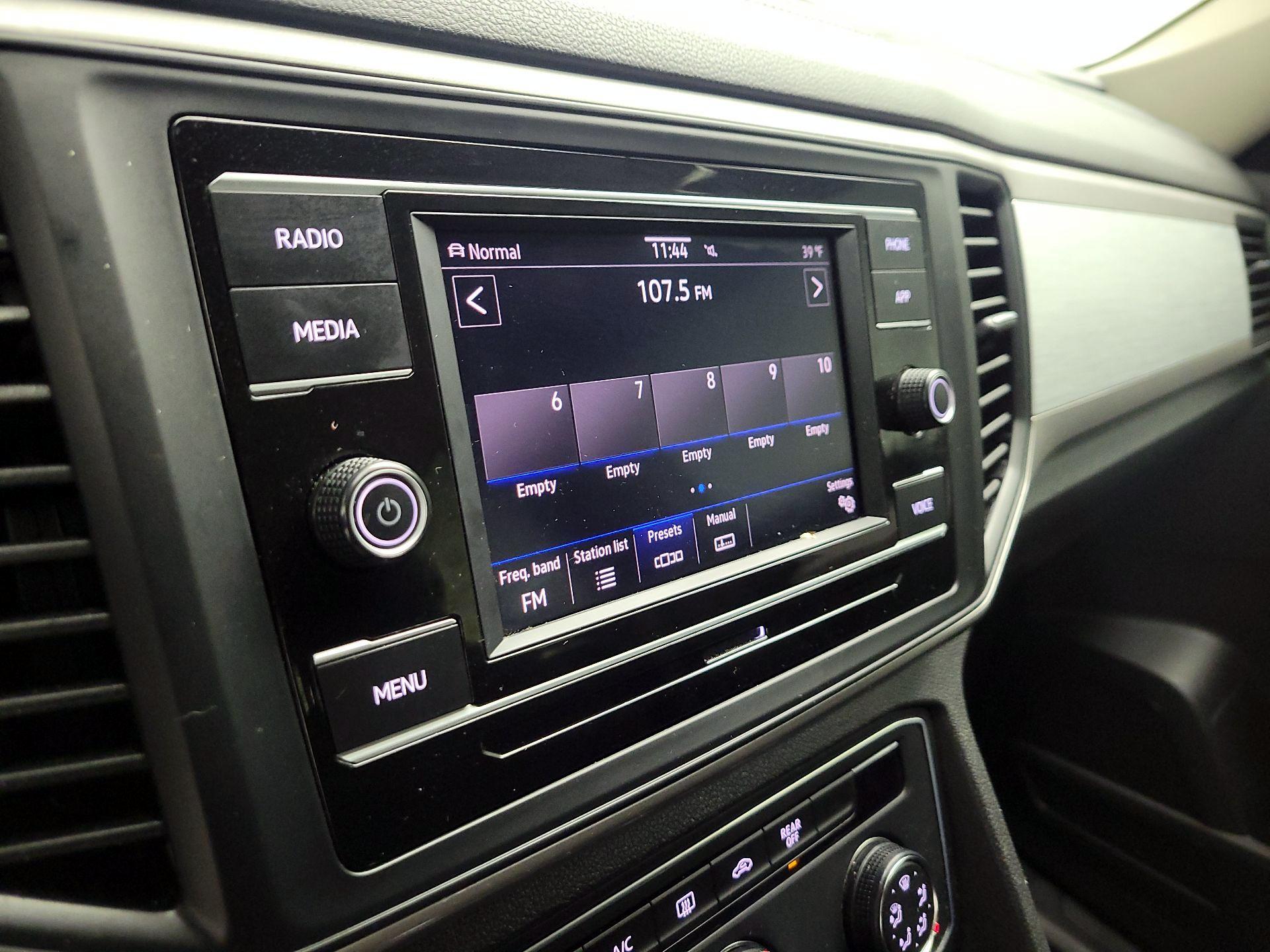 Thumbnail: 2021 Volkswagen Atlas - 14