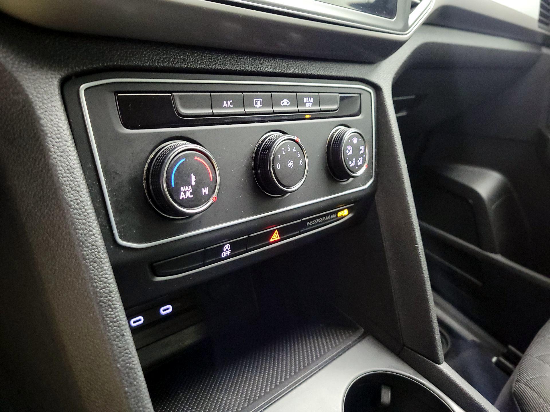 Thumbnail: 2021 Volkswagen Atlas - 15