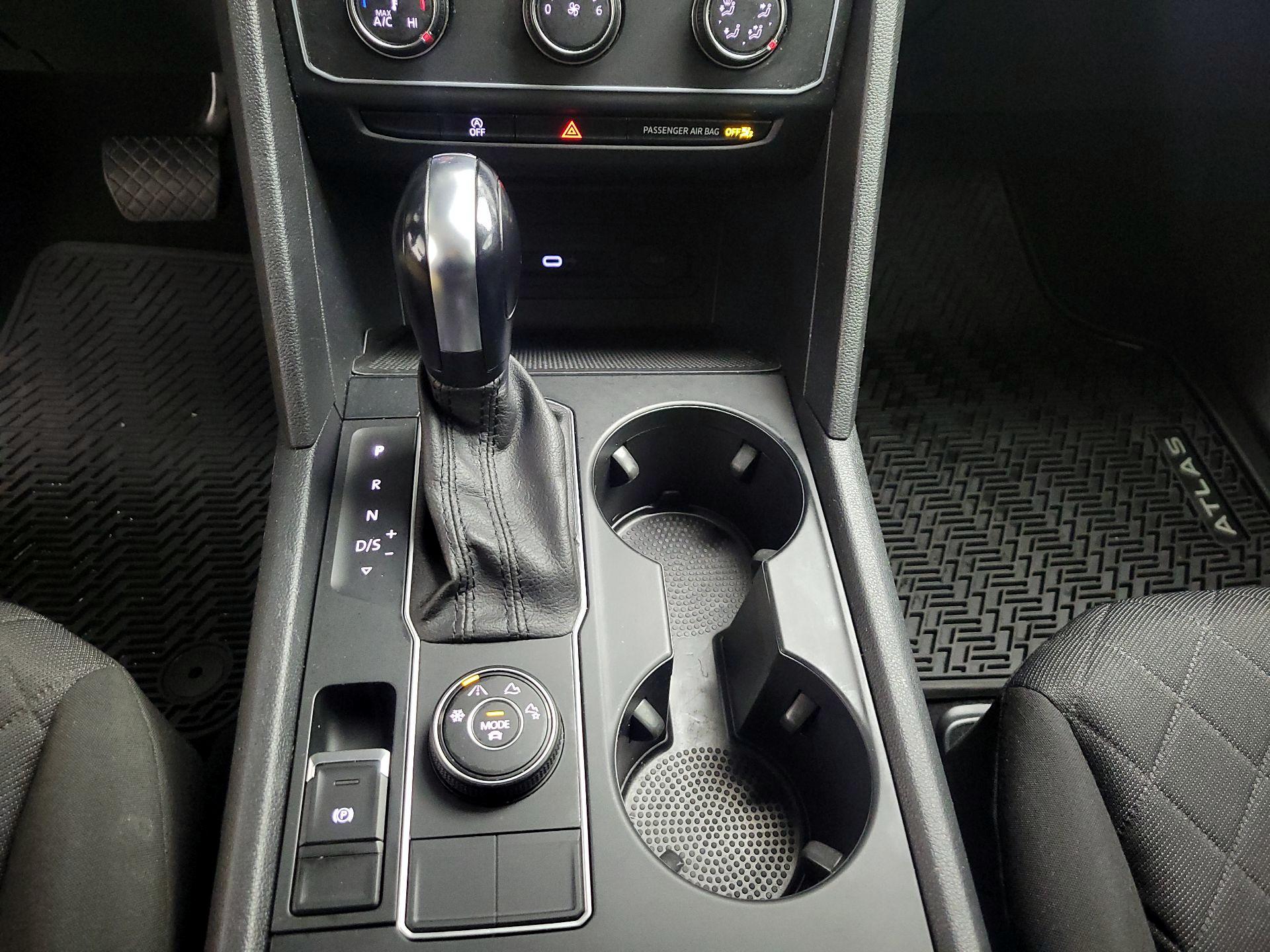 Thumbnail: 2021 Volkswagen Atlas - 16