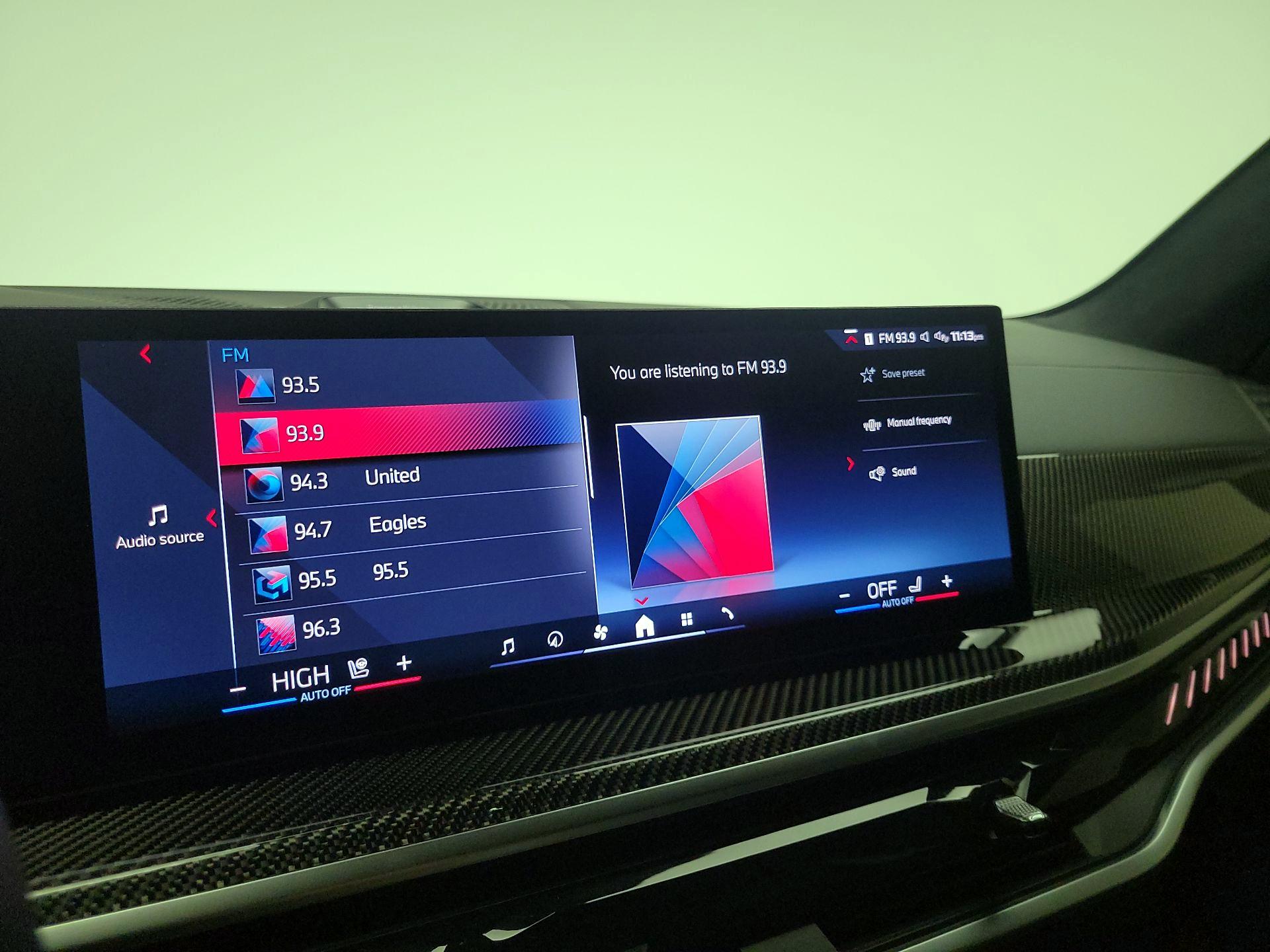 Thumbnail: 2025 BMW X7 - 16