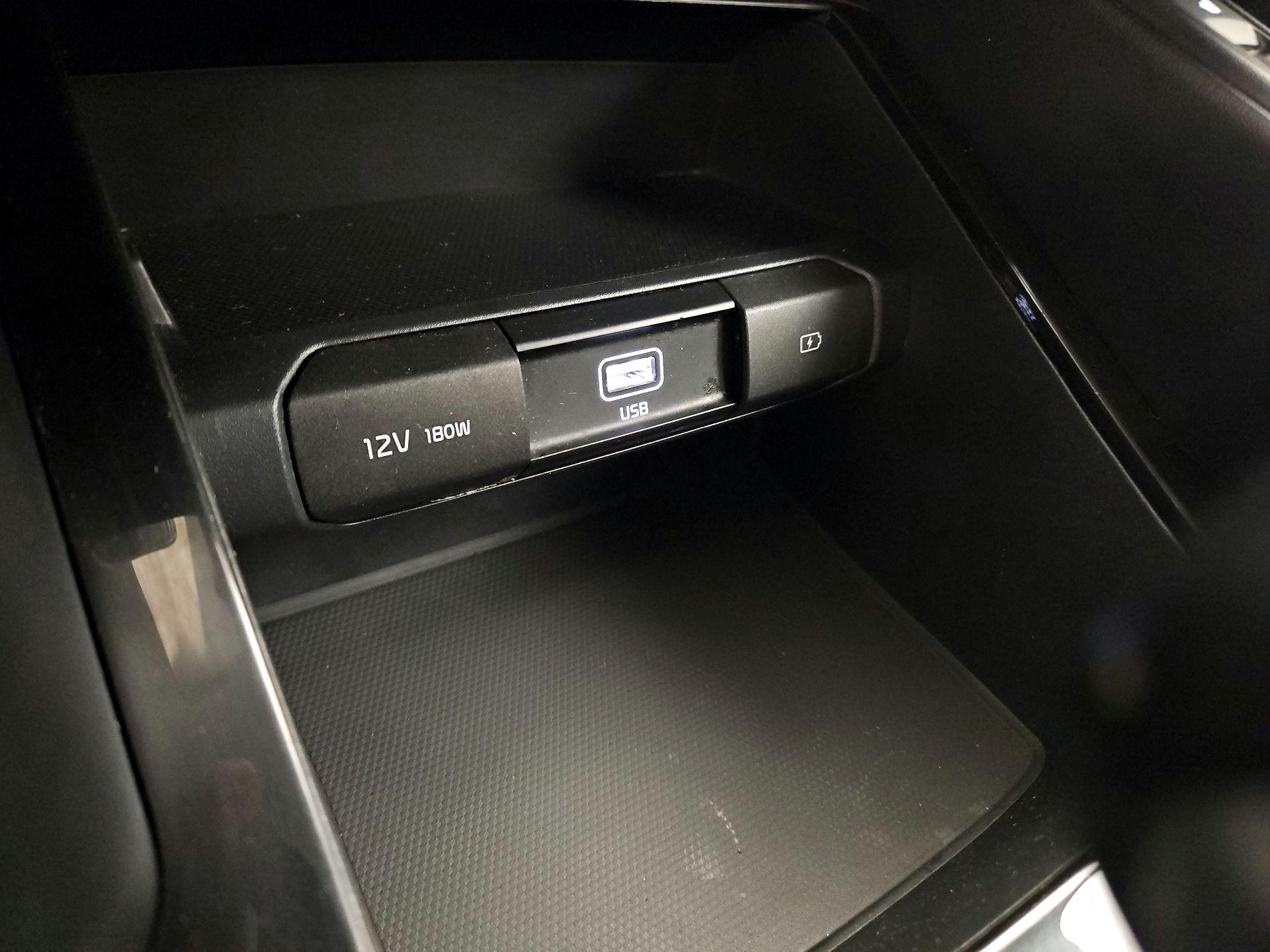 Thumbnail: 2020 Kia Telluride - 18