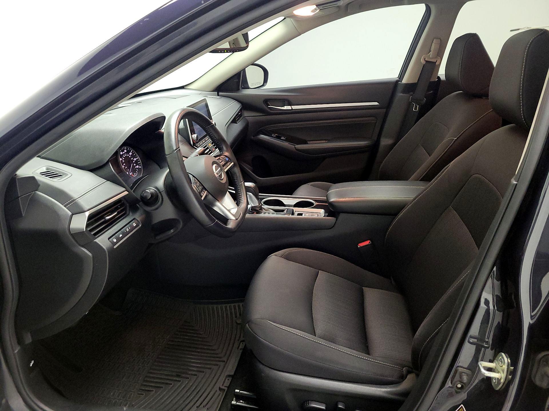 Thumbnail: 2020 Nissan Altima - 11