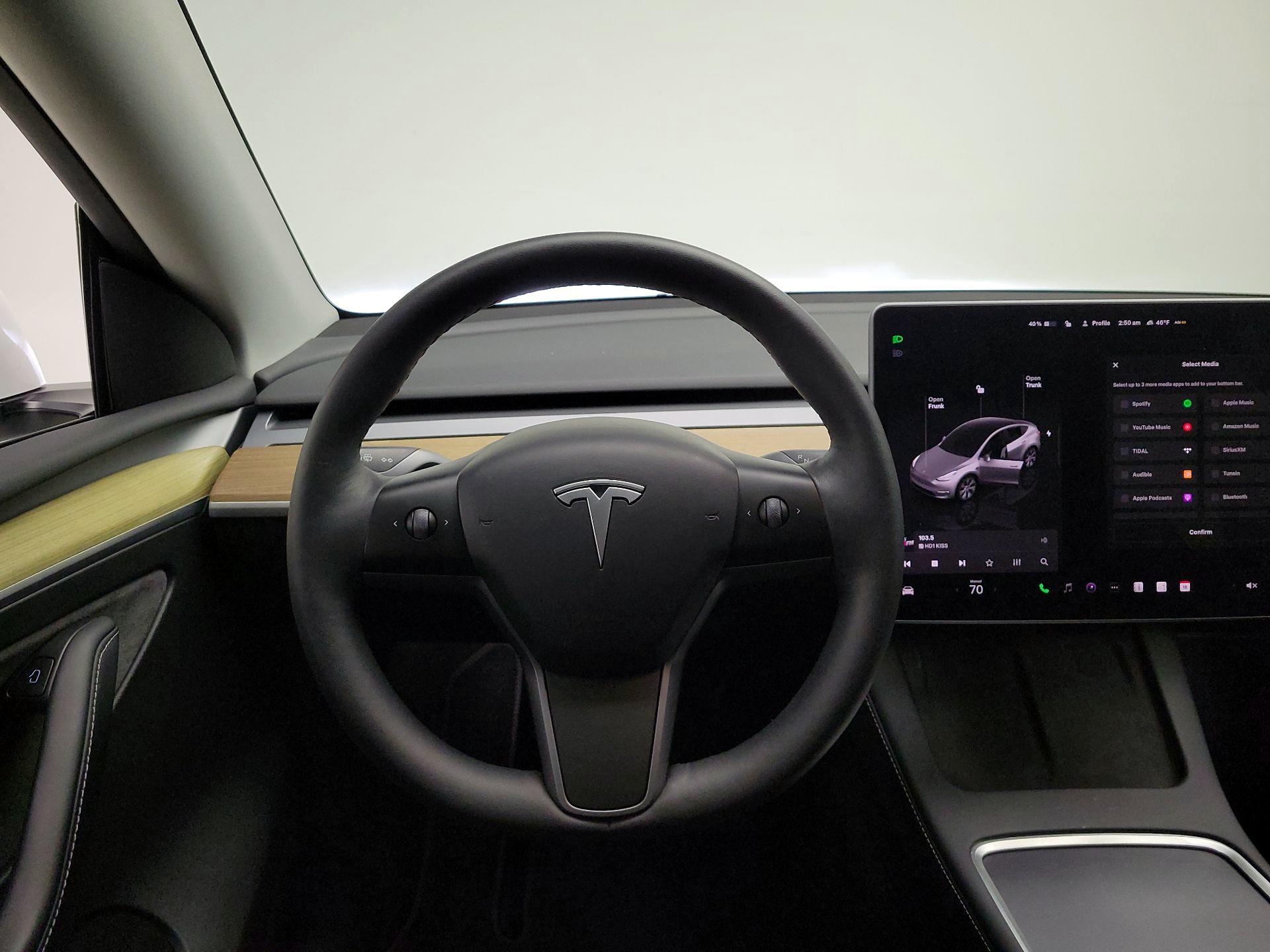 Thumbnail: 2023 Tesla Model Y - 10