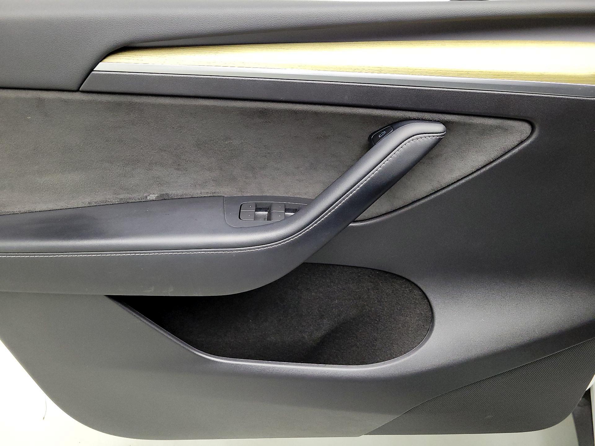 Thumbnail: 2023 Tesla Model Y - 12