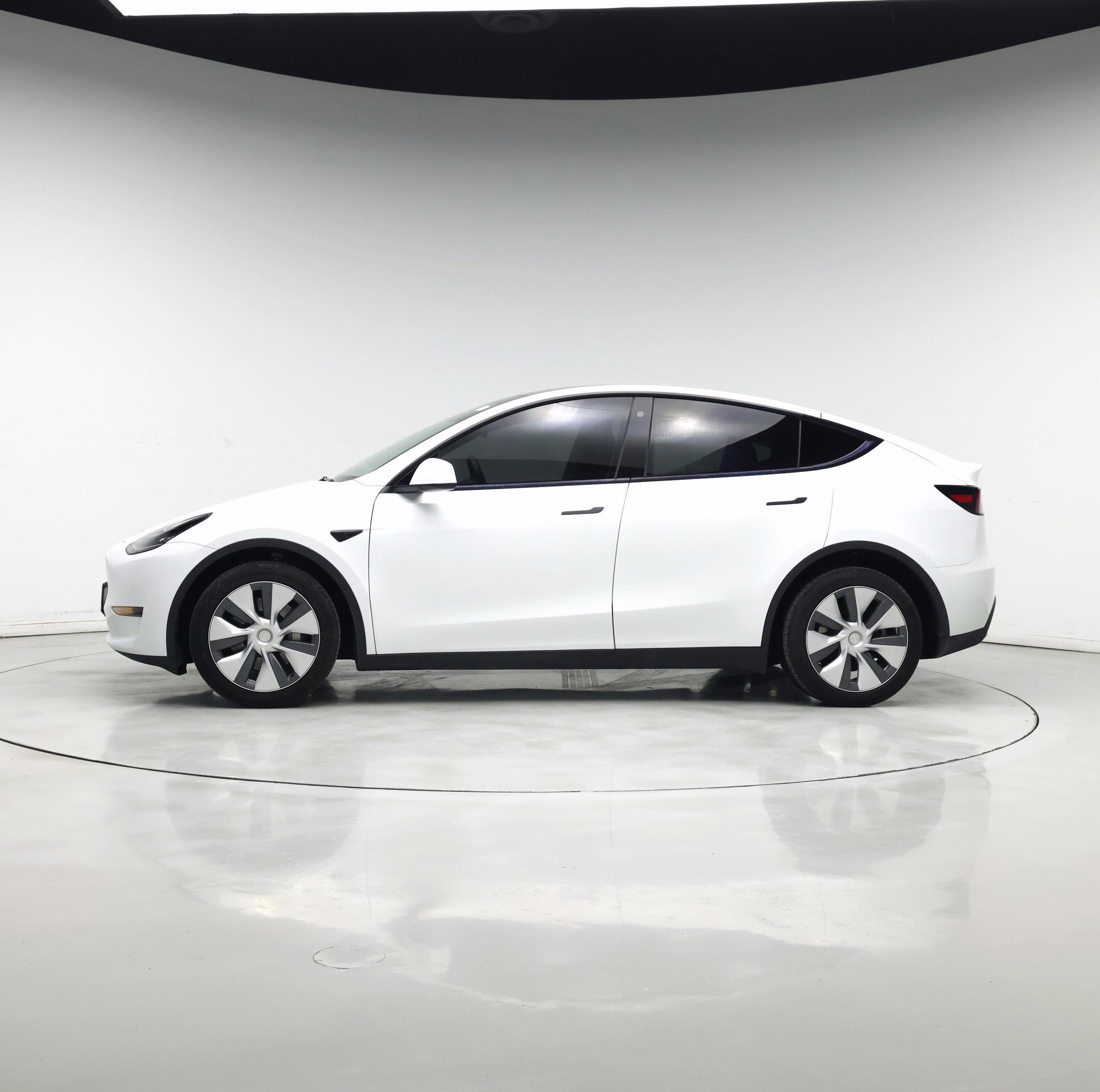 Thumbnail: 2023 Tesla Model Y - 3