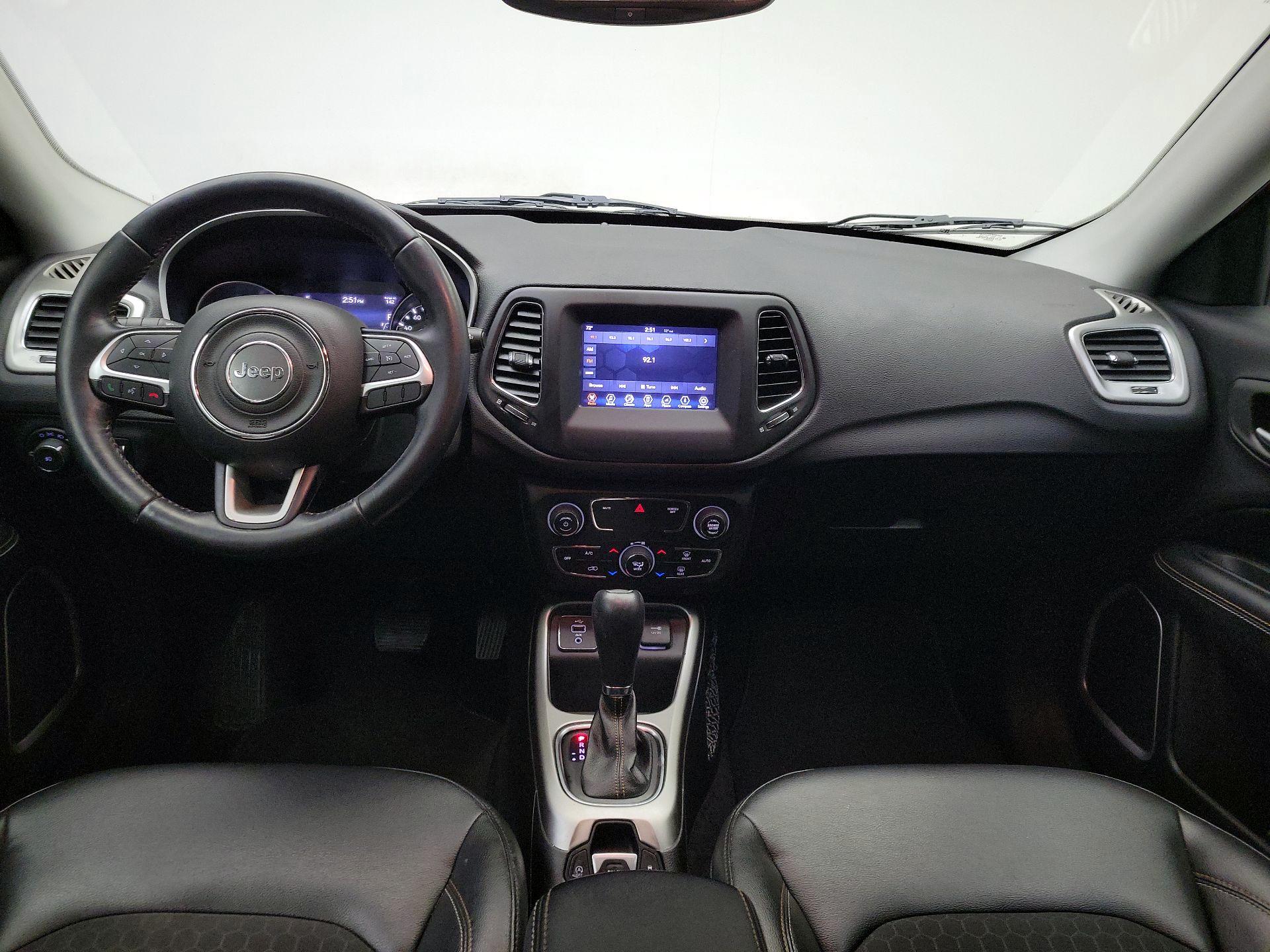 Thumbnail: 2018 Jeep Compass - 9