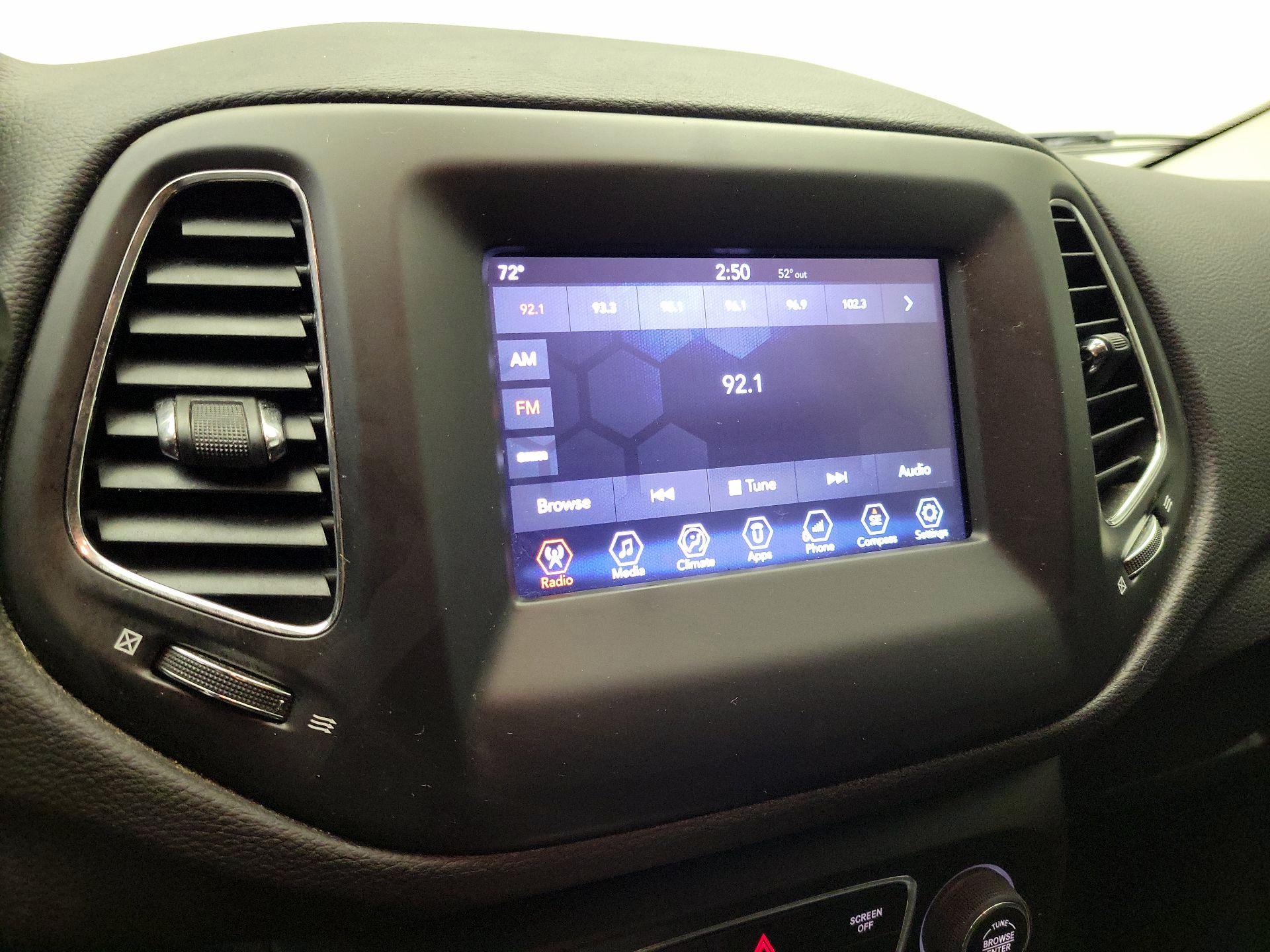 Thumbnail: 2018 Jeep Compass - 15