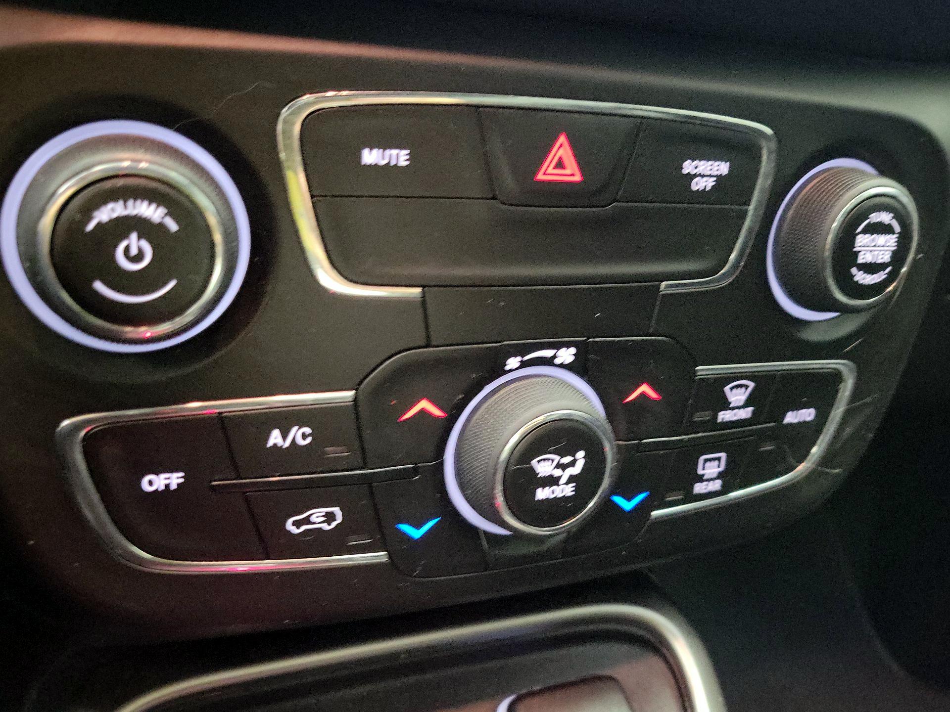 Thumbnail: 2018 Jeep Compass - 16