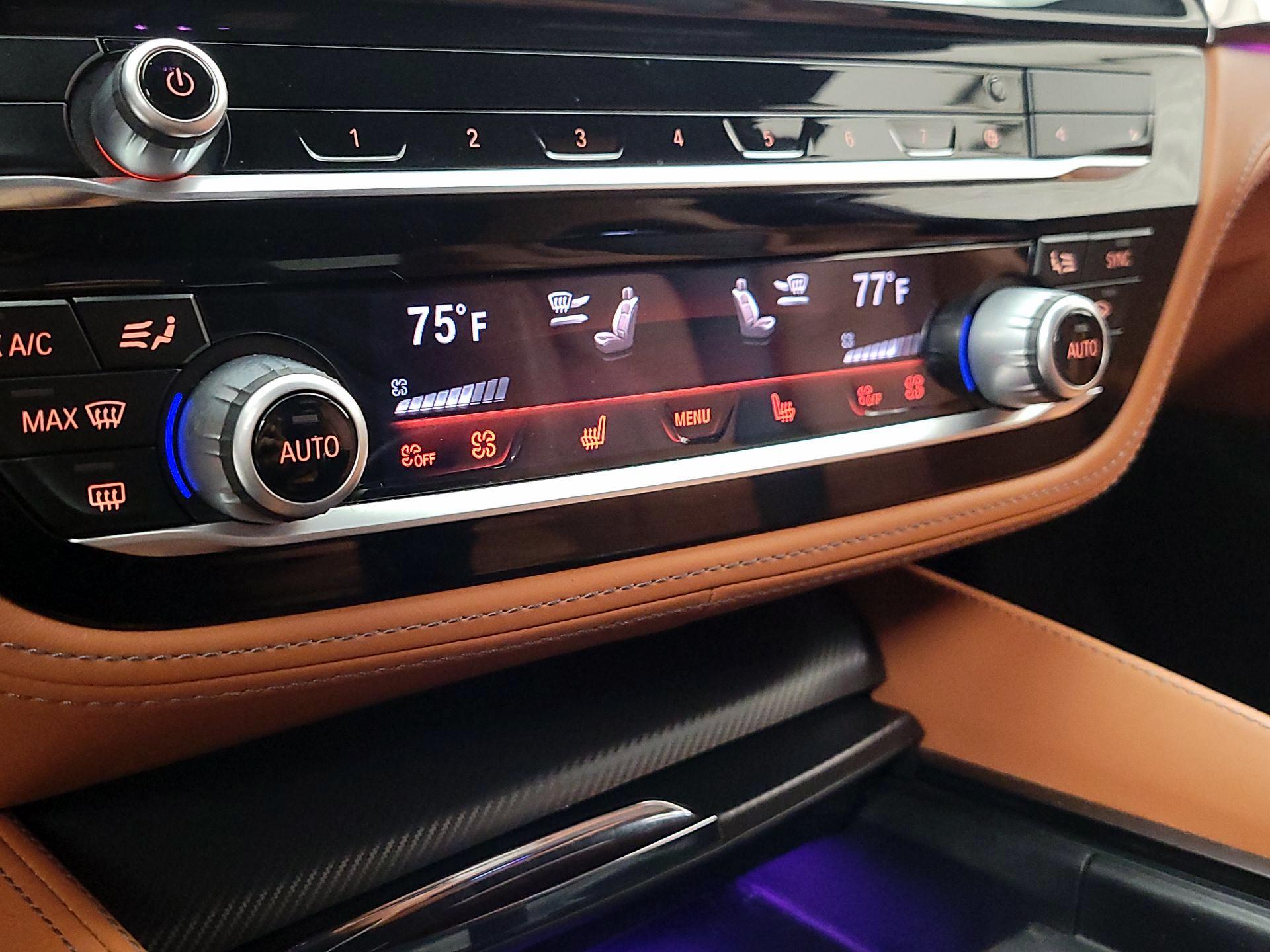 Thumbnail: 2021 BMW M5 - 17