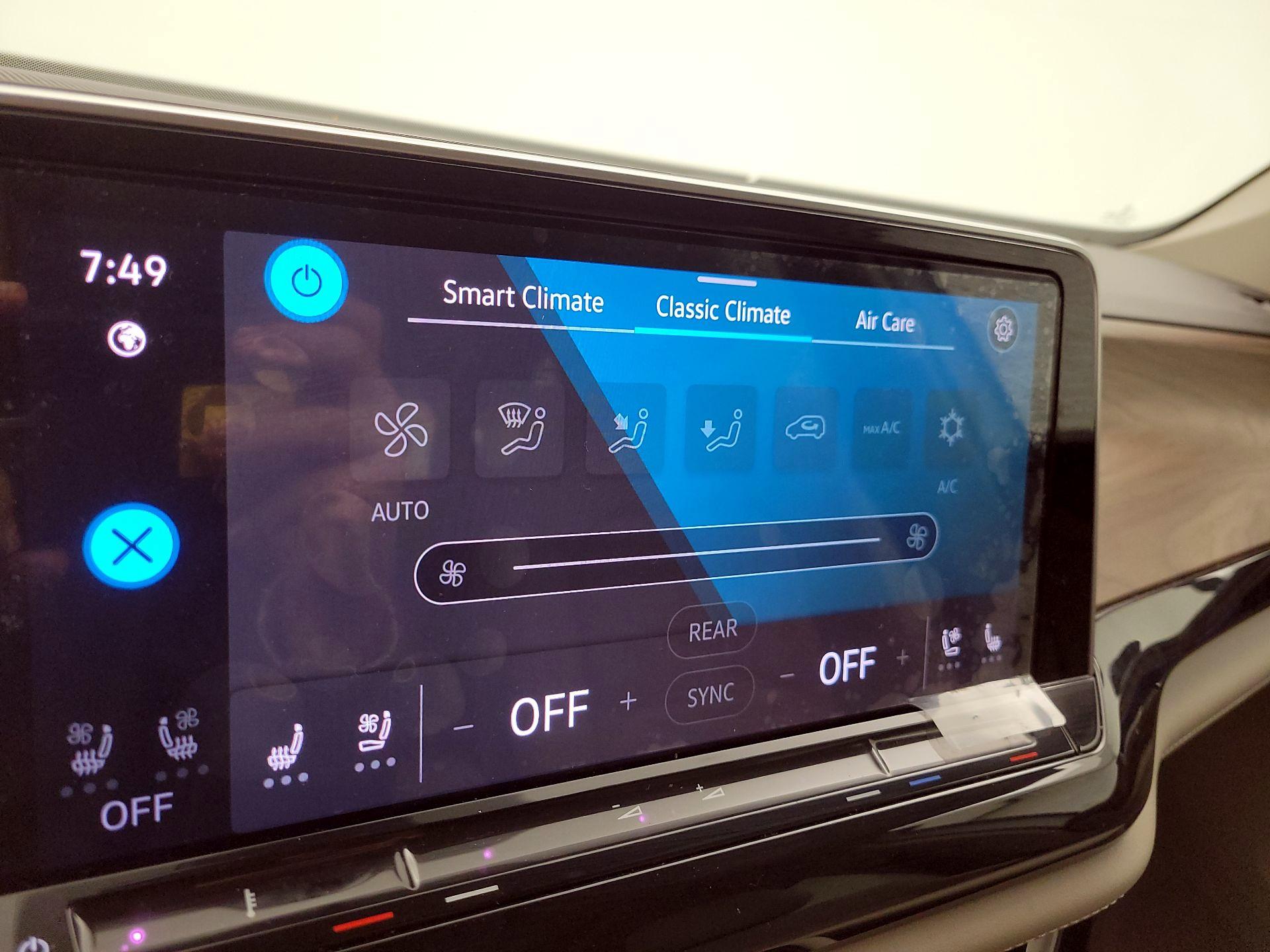 Thumbnail: 2024 Volkswagen Atlas - 16