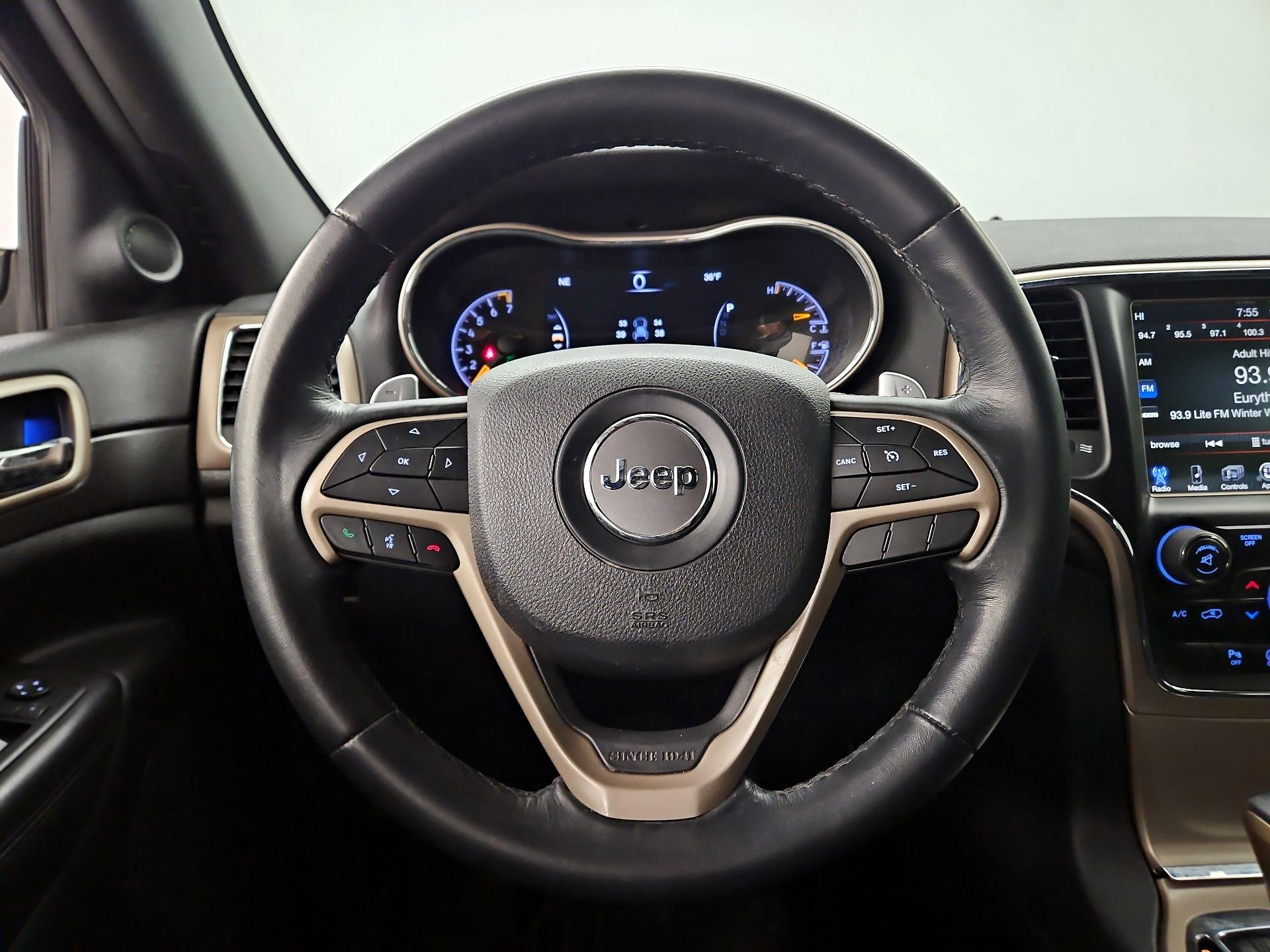 Thumbnail: 2017 Jeep Grand Cherokee - 10