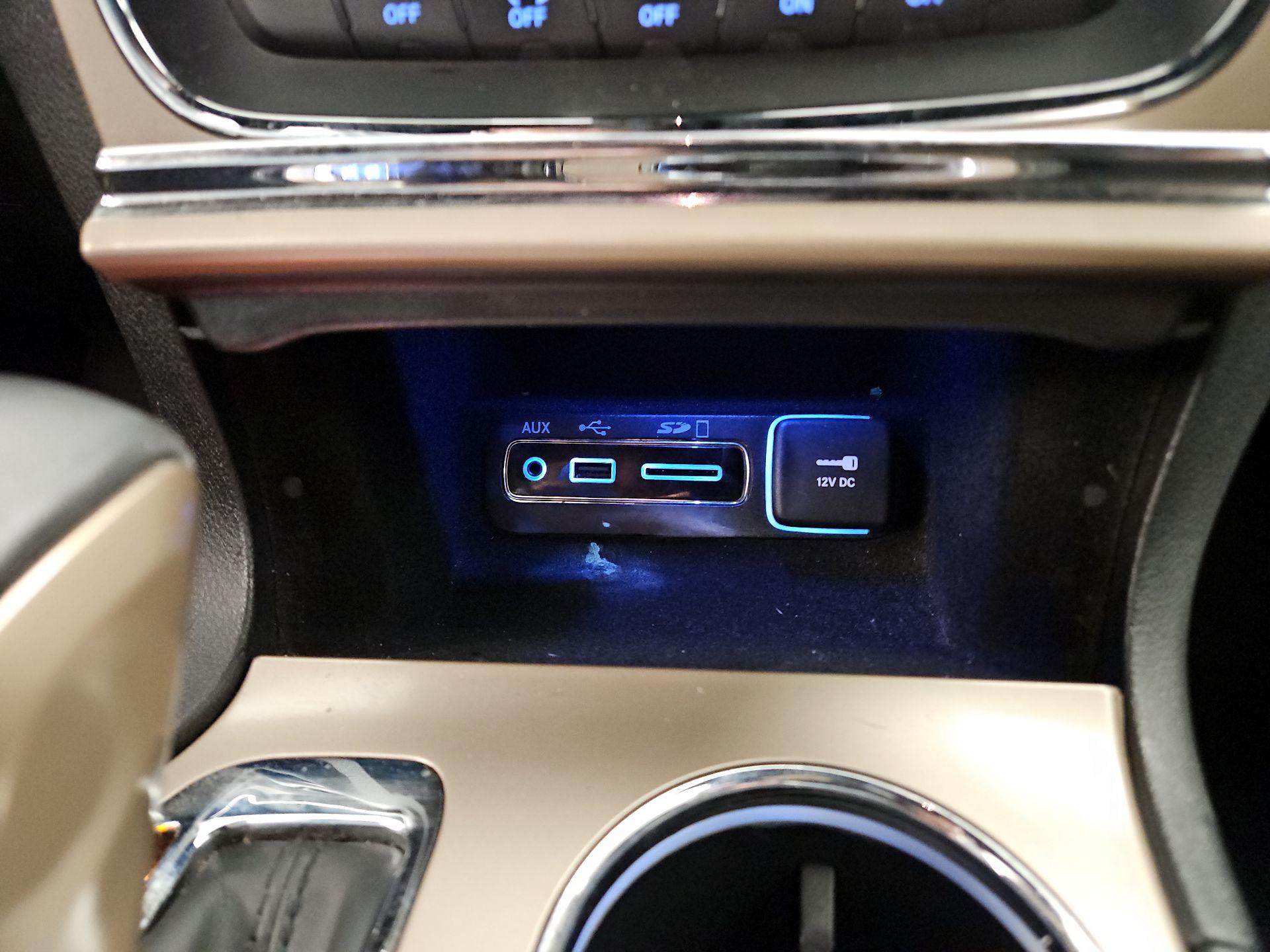 Thumbnail: 2017 Jeep Grand Cherokee - 18