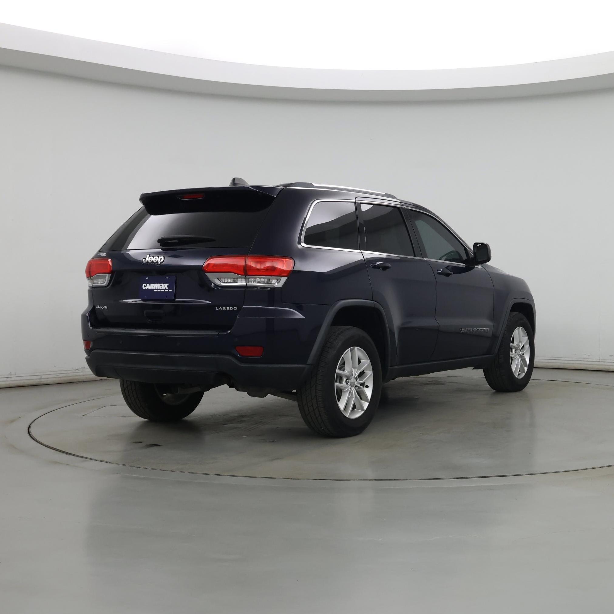 Thumbnail: 2017 Jeep Grand Cherokee - 8