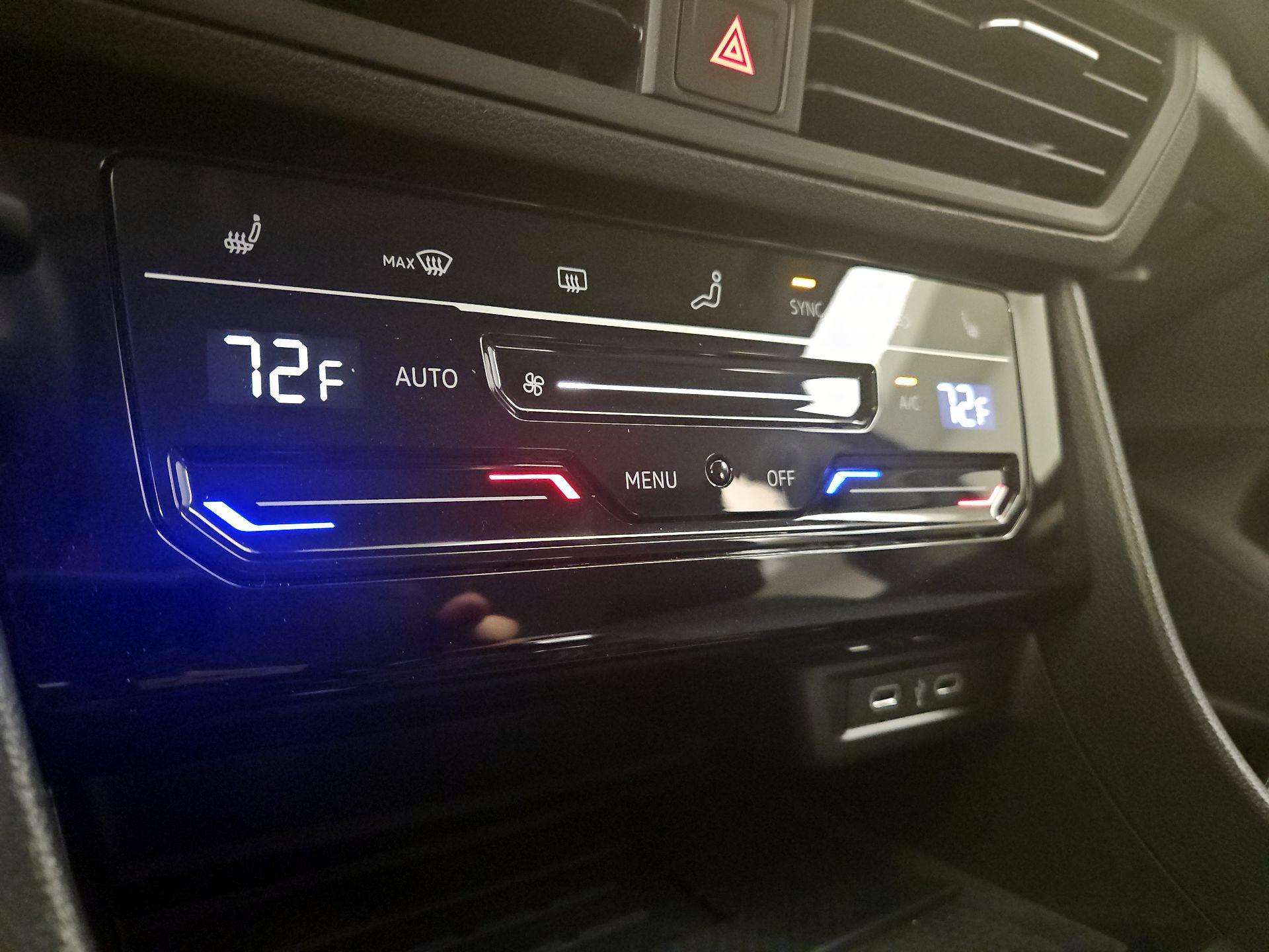 Thumbnail: 2025 Volkswagen Jetta - 16