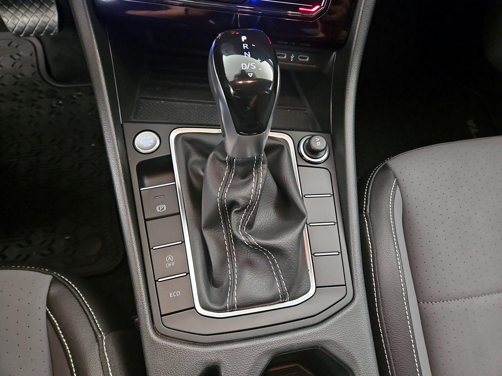 Thumbnail: 2025 Volkswagen Jetta - 17