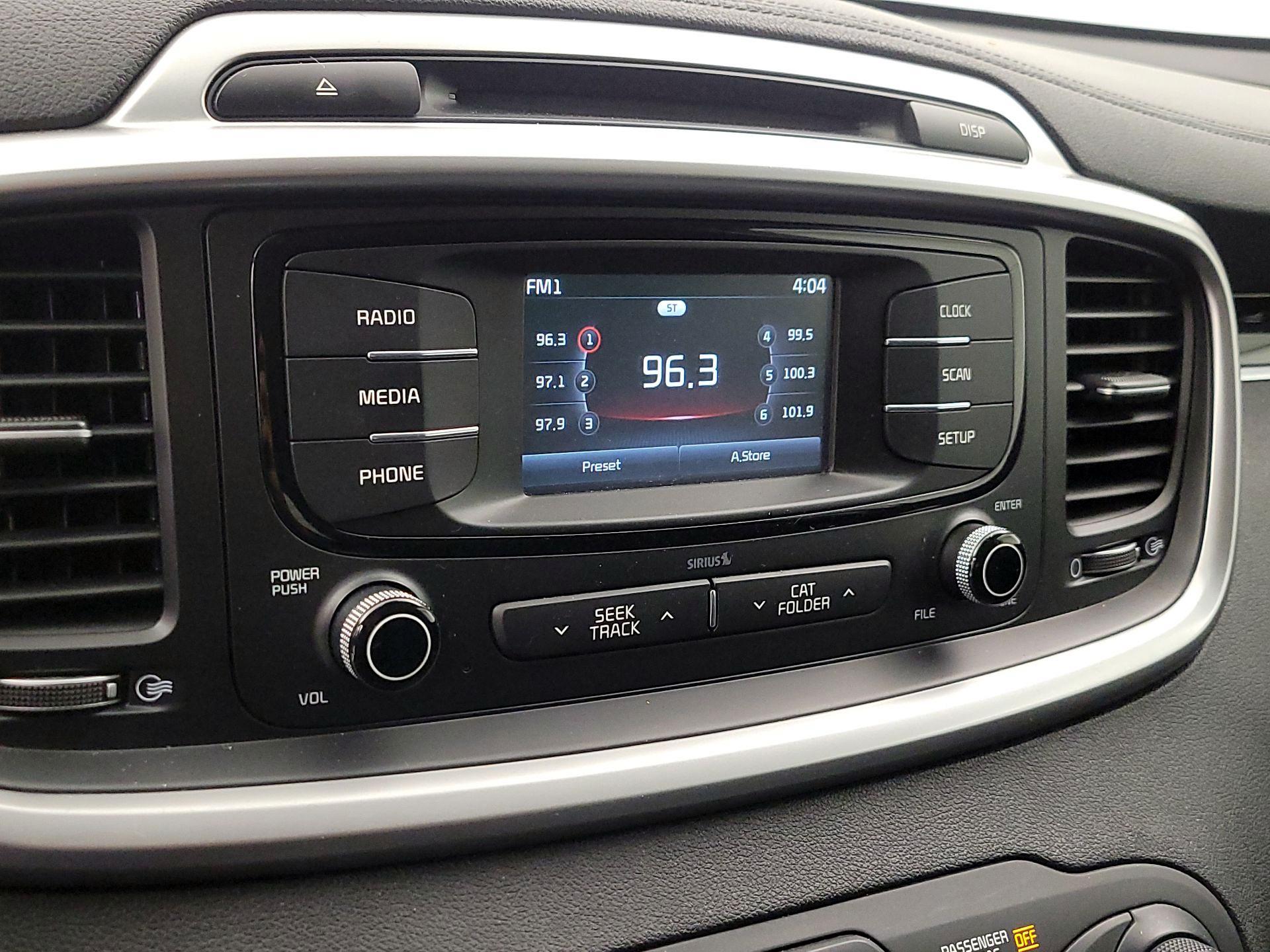 Thumbnail: 2018 Kia Sorento - 15