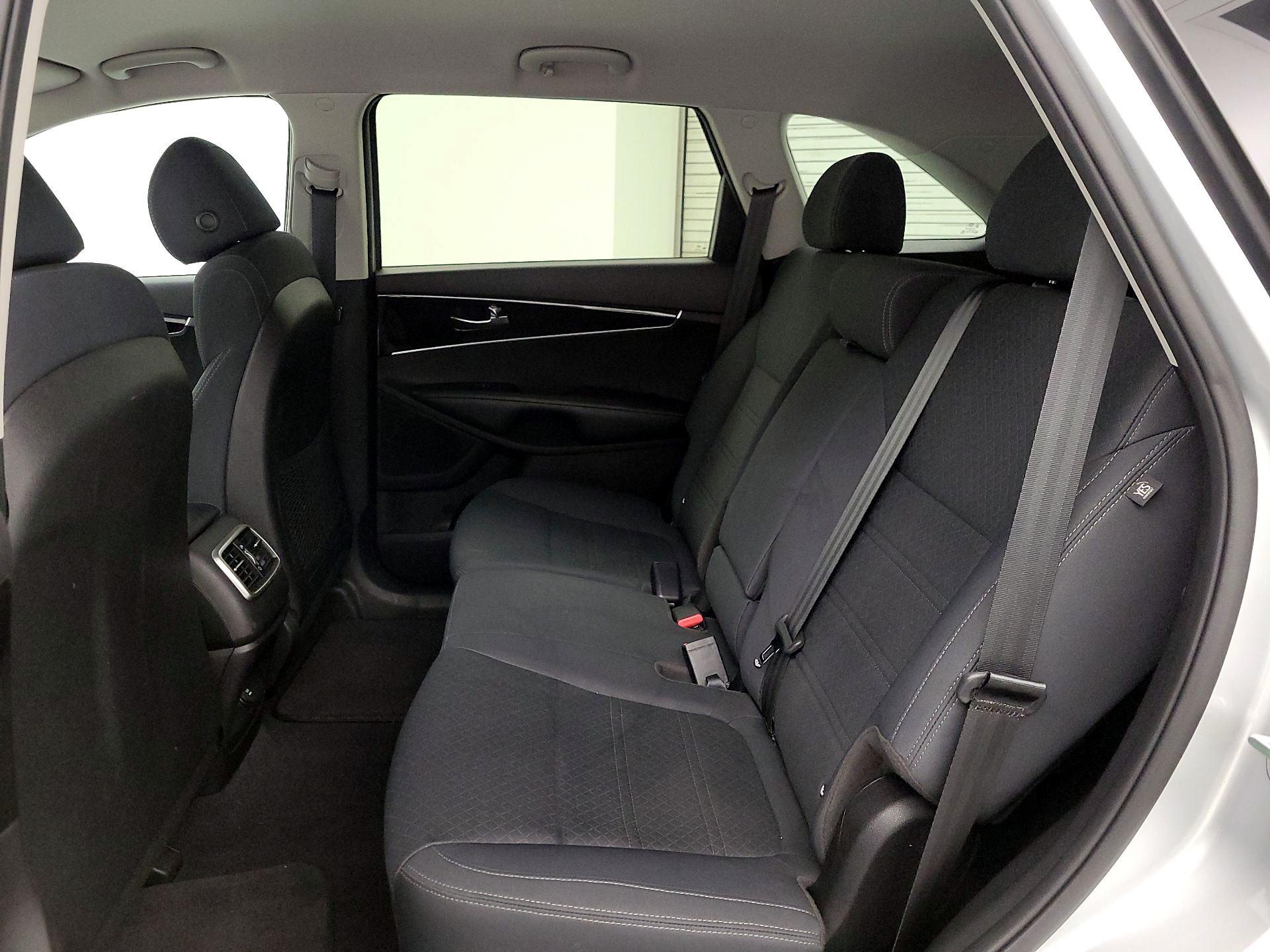 Thumbnail: 2018 Kia Sorento - 19