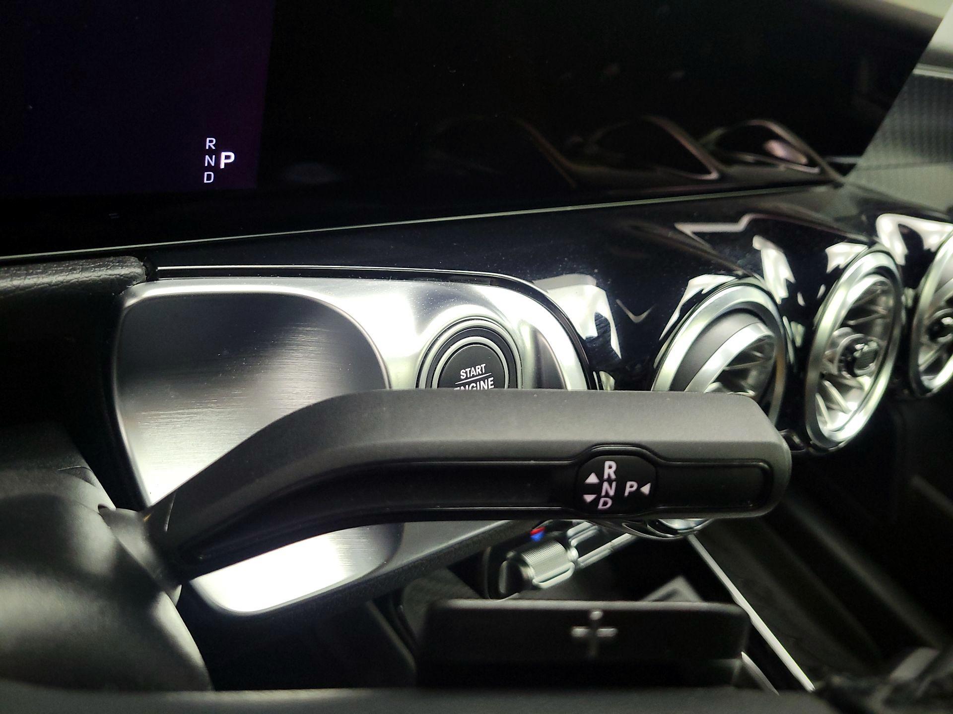 Thumbnail: 2024 Mercedes-Benz GLB - 15