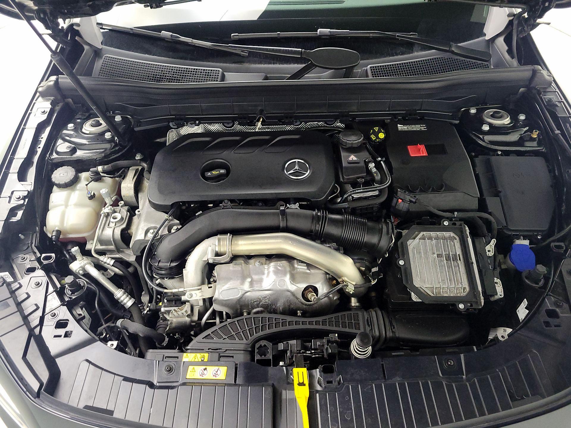 Thumbnail: 2024 Mercedes-Benz GLB - 17