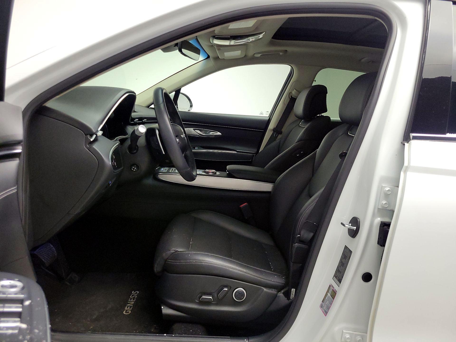 Thumbnail: 2024 Genesis GV70 - 11
