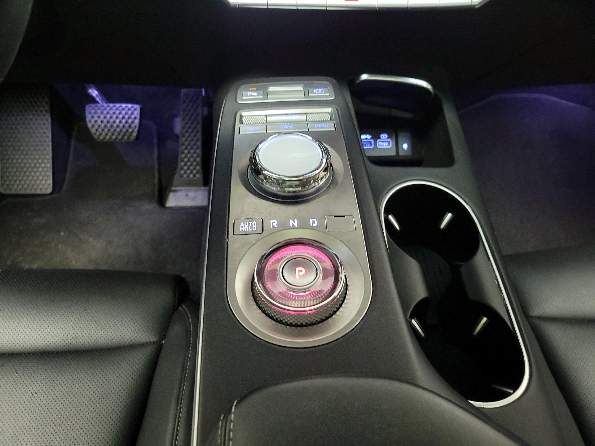 Thumbnail: 2024 Genesis GV70 - 18