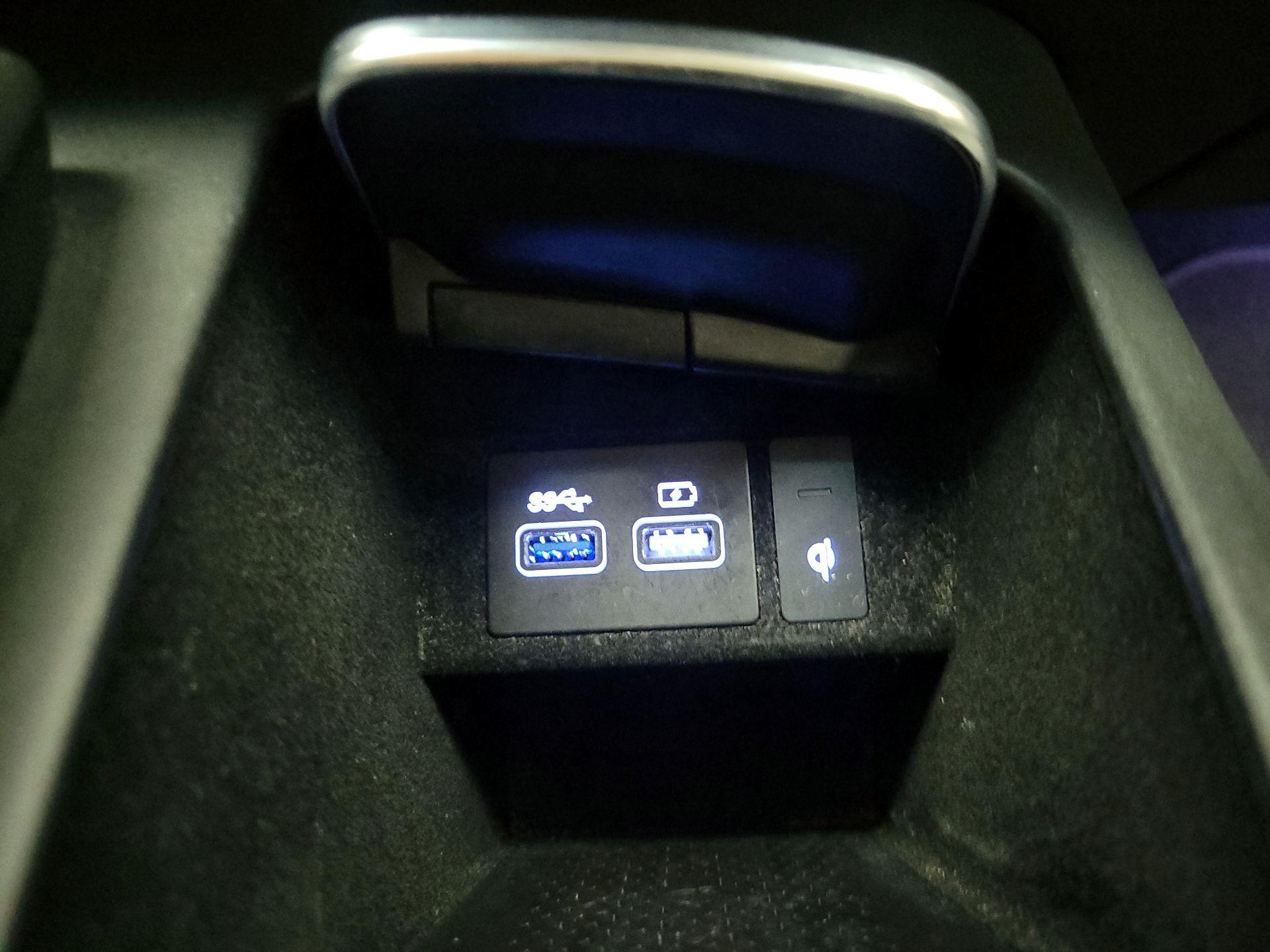 Thumbnail: 2024 Genesis GV70 - 19