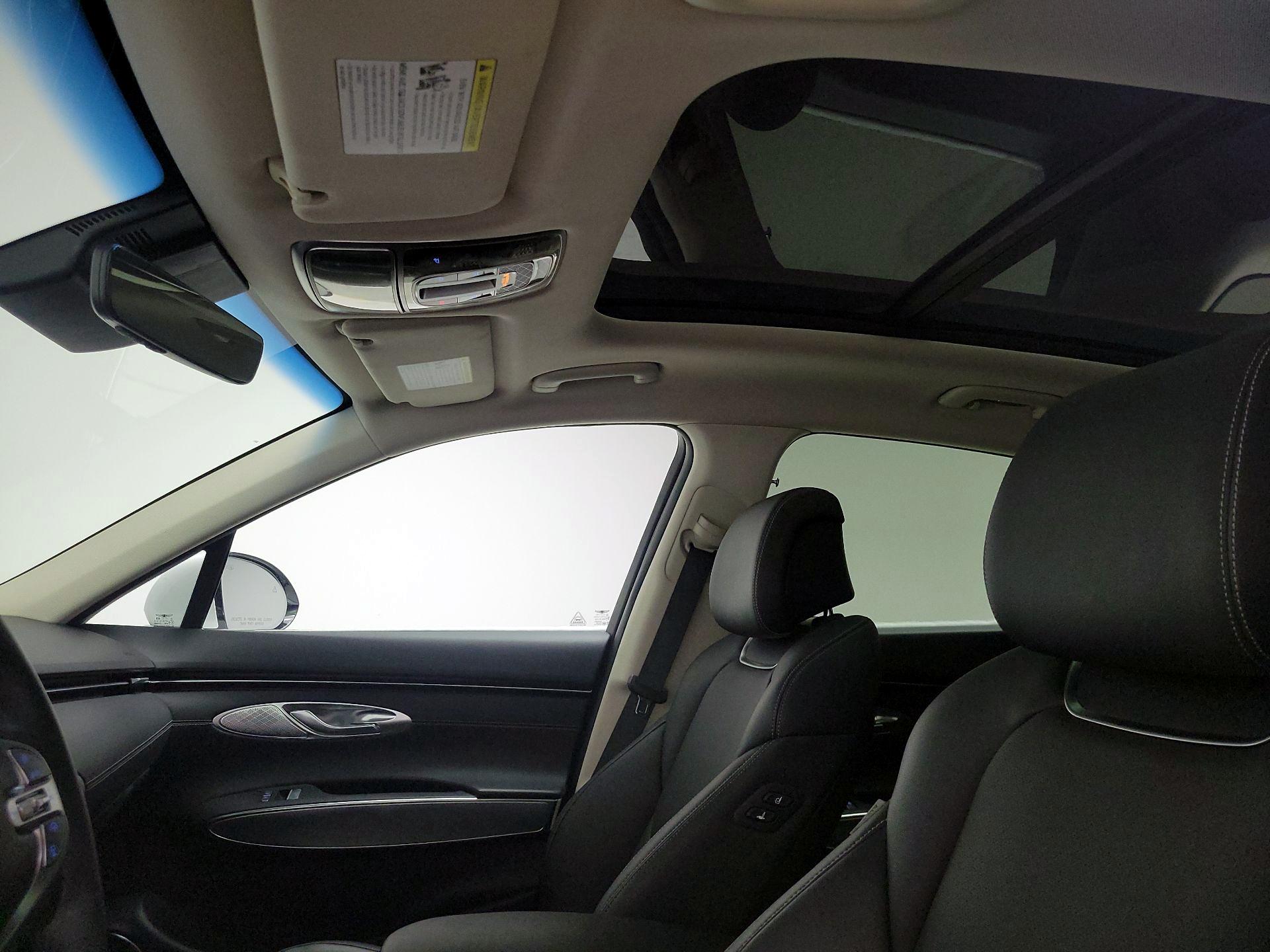 Thumbnail: 2024 Genesis GV70 - 20