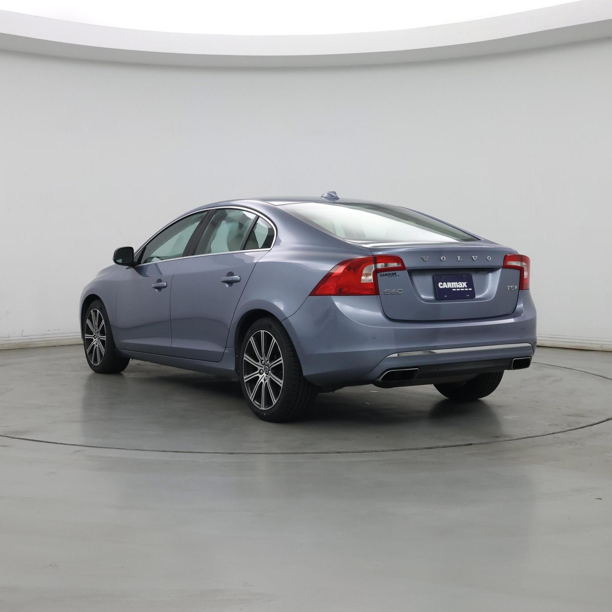 Thumbnail: 2017 Volvo S60 - 2