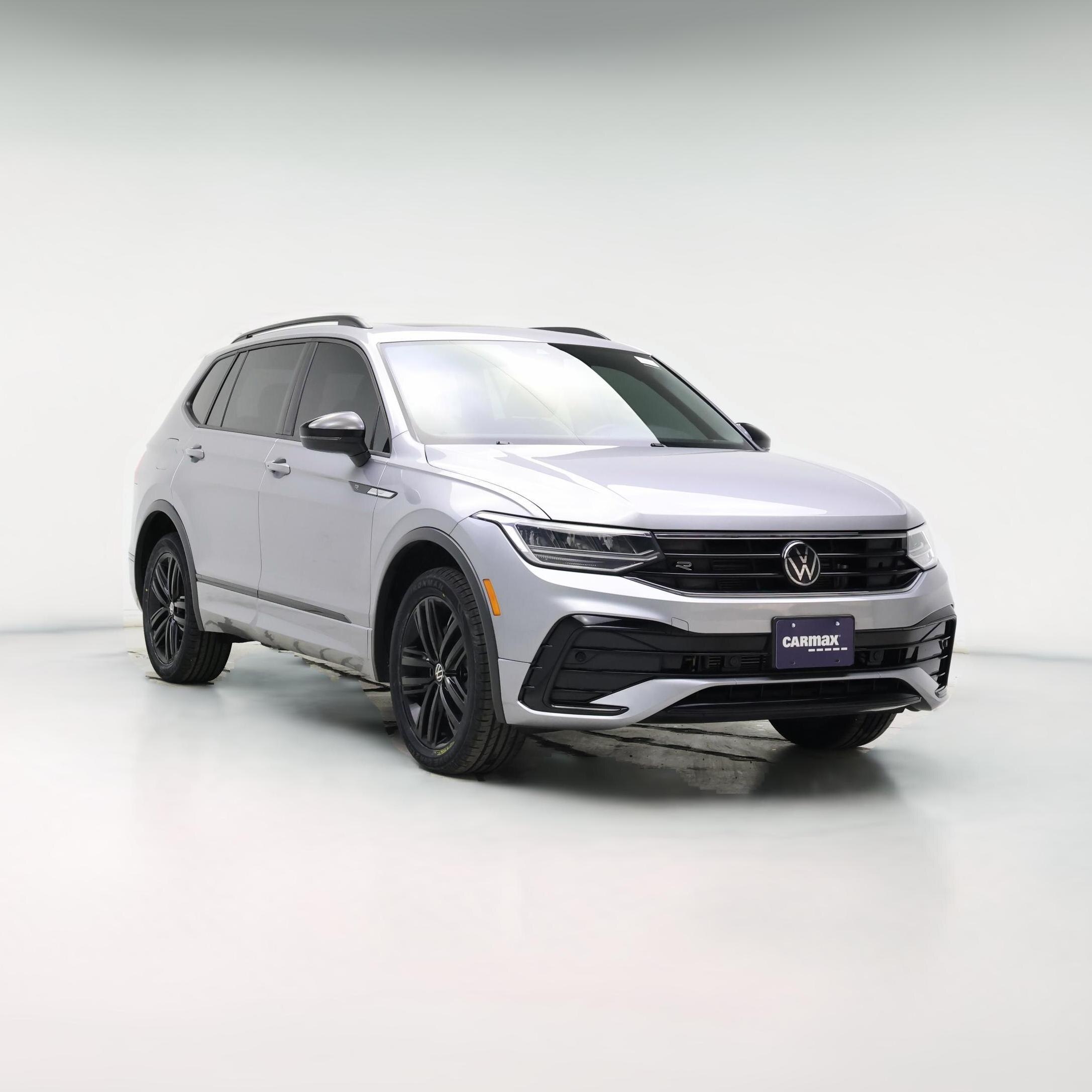 Thumbnail: 2022 Volkswagen Tiguan - 1