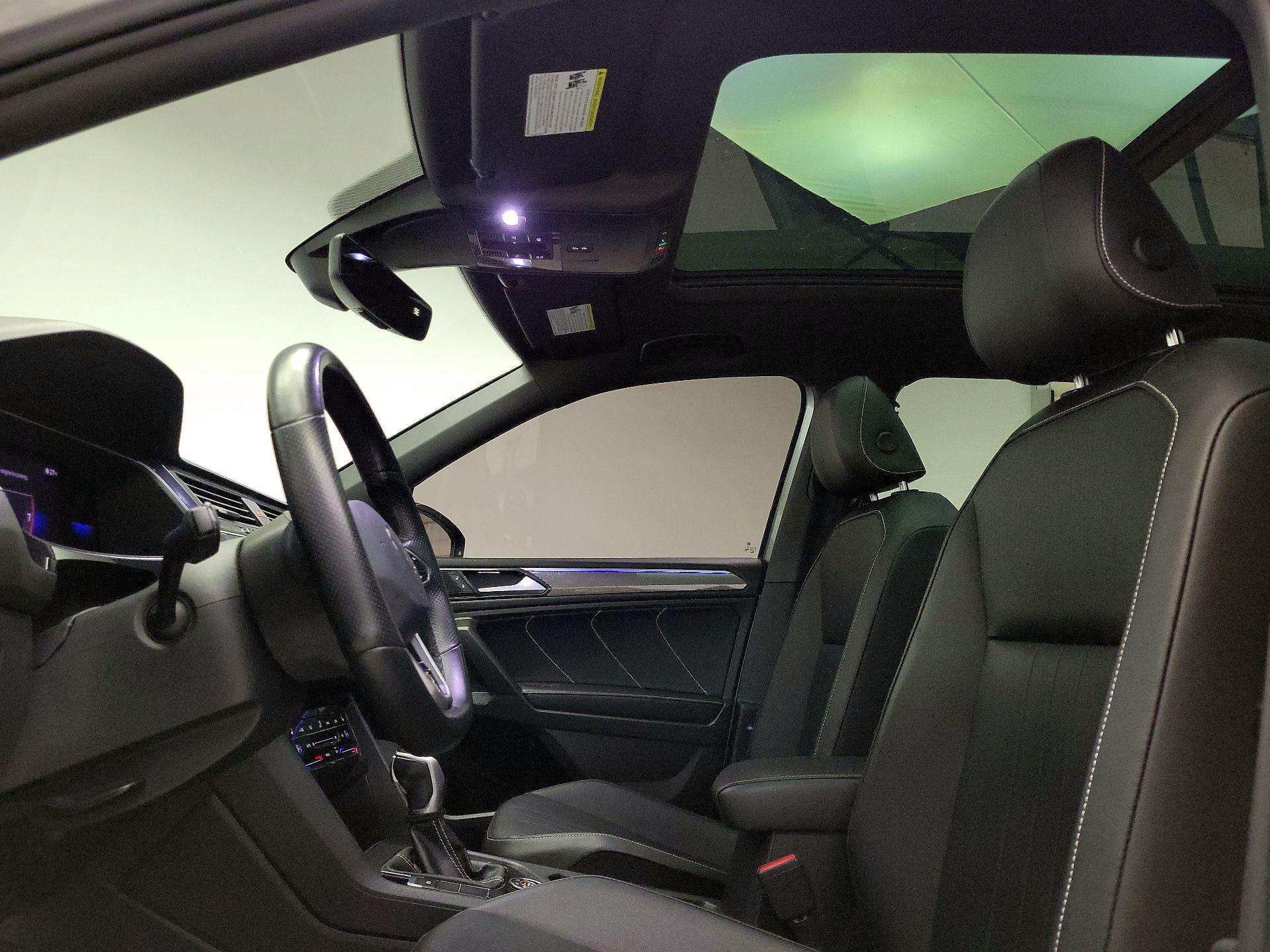 Thumbnail: 2022 Volkswagen Tiguan - 19