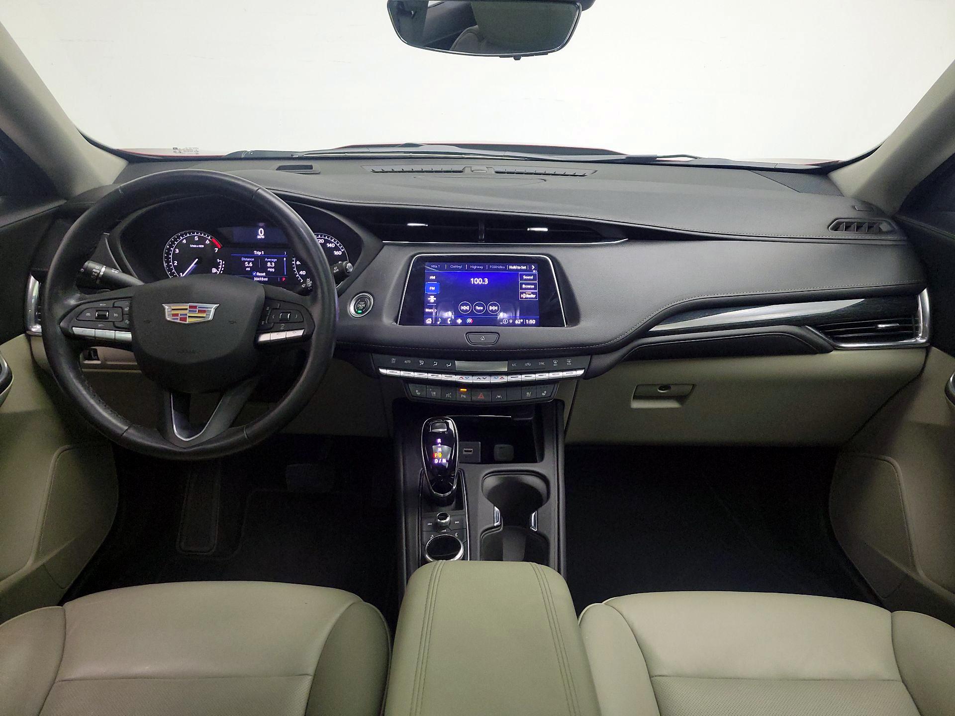 Thumbnail: 2022 Cadillac XT4 - 9