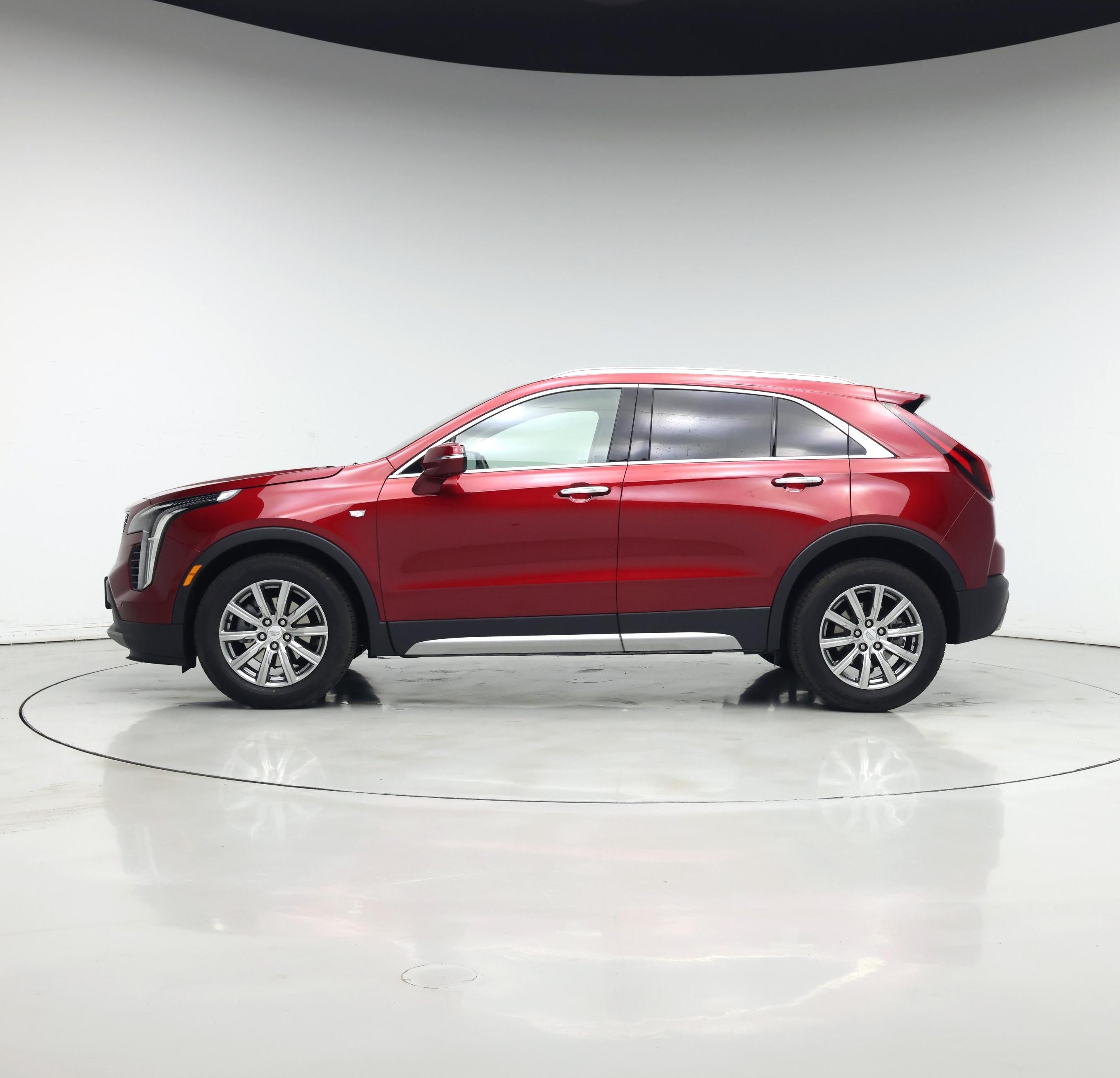 Thumbnail: 2022 Cadillac XT4 - 3