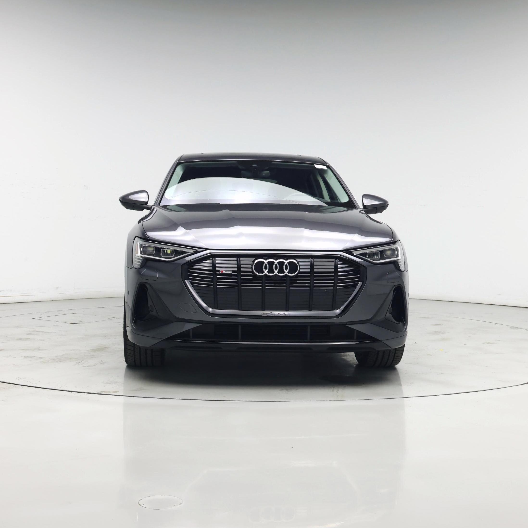 Thumbnail: 2022 Audi e-tron S - 5