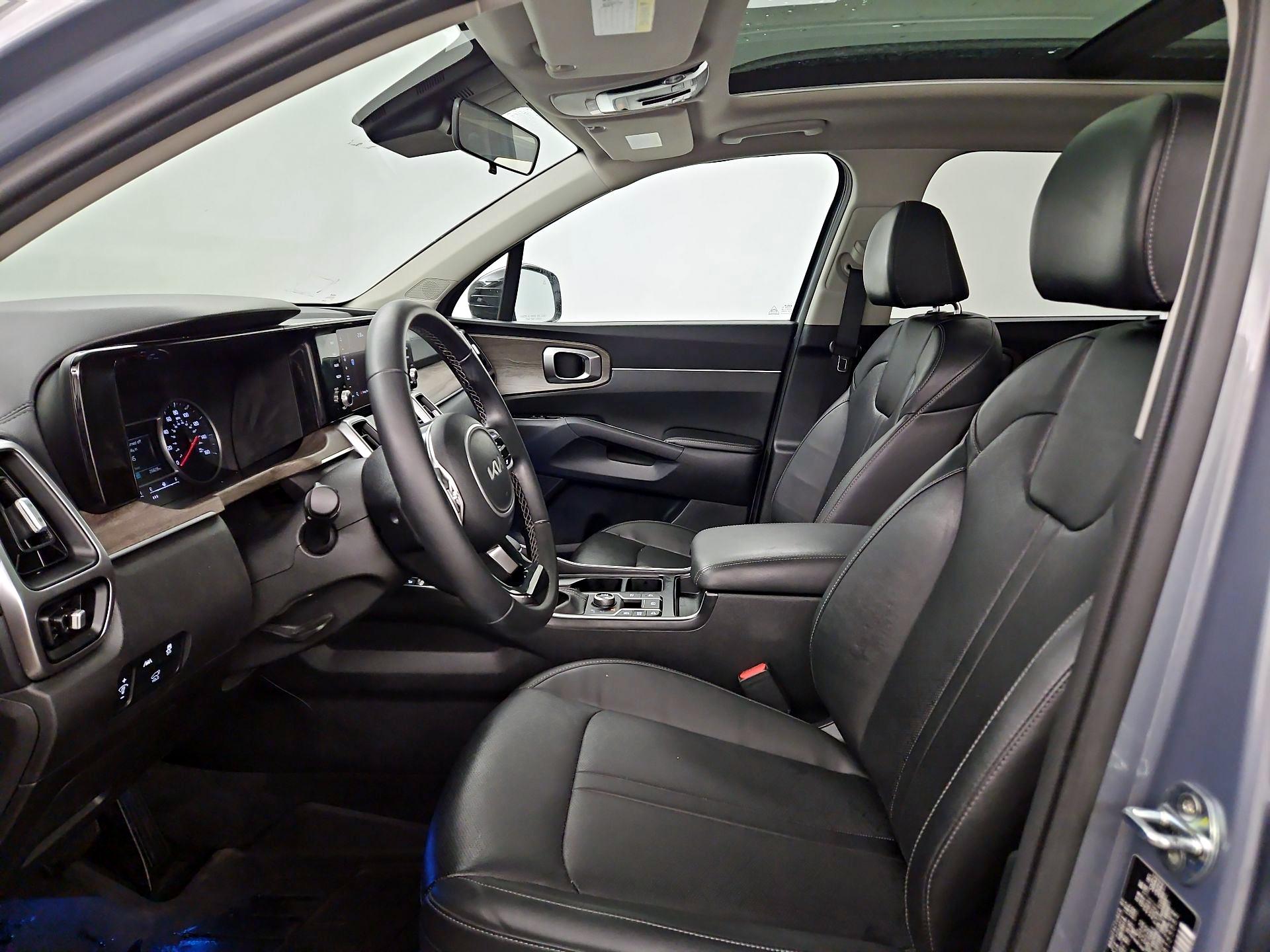 Thumbnail: 2022 Kia Sorento - 11