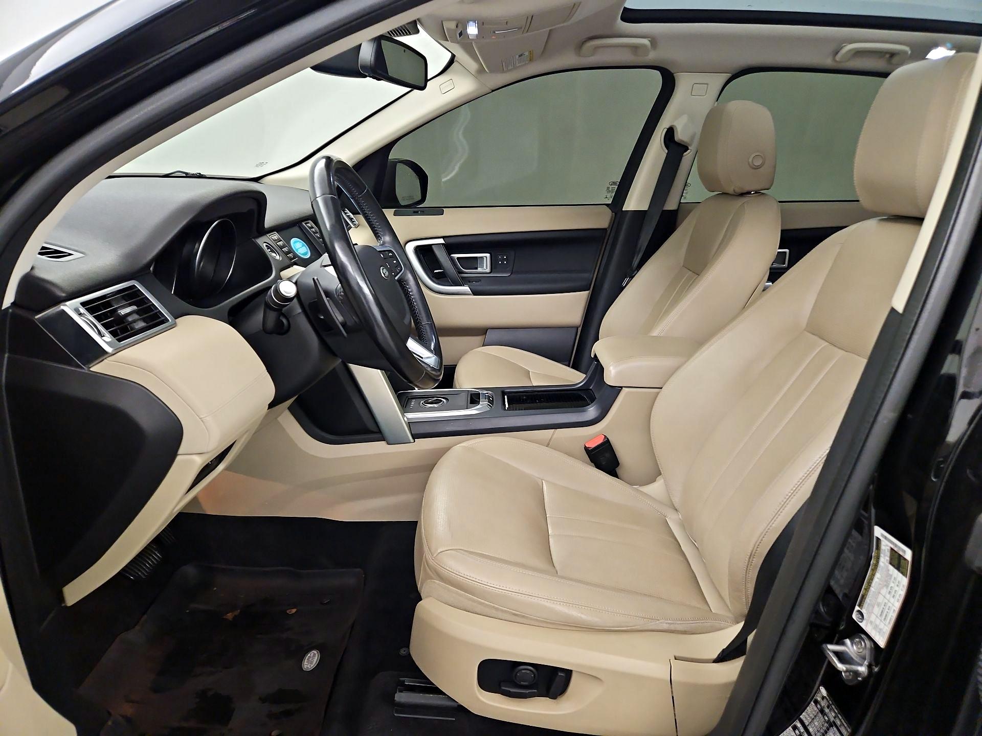 Thumbnail: 2019 Land Rover Discovery Sport - 11